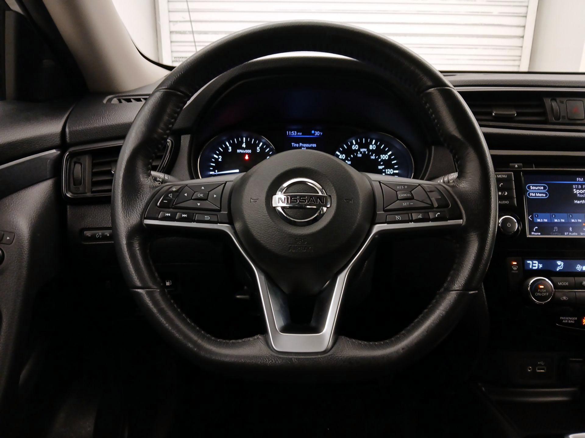 Thumbnail: 2018 Nissan Rogue - 10