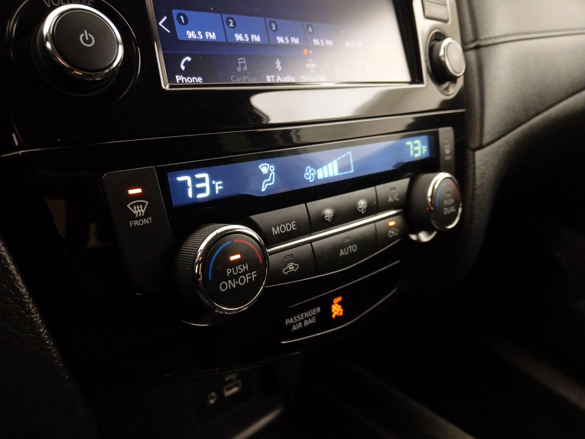 Thumbnail: 2018 Nissan Rogue - 16