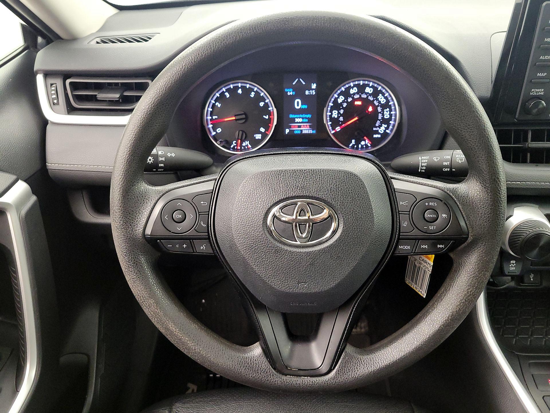 Thumbnail: 2021 Toyota RAV4 - 10