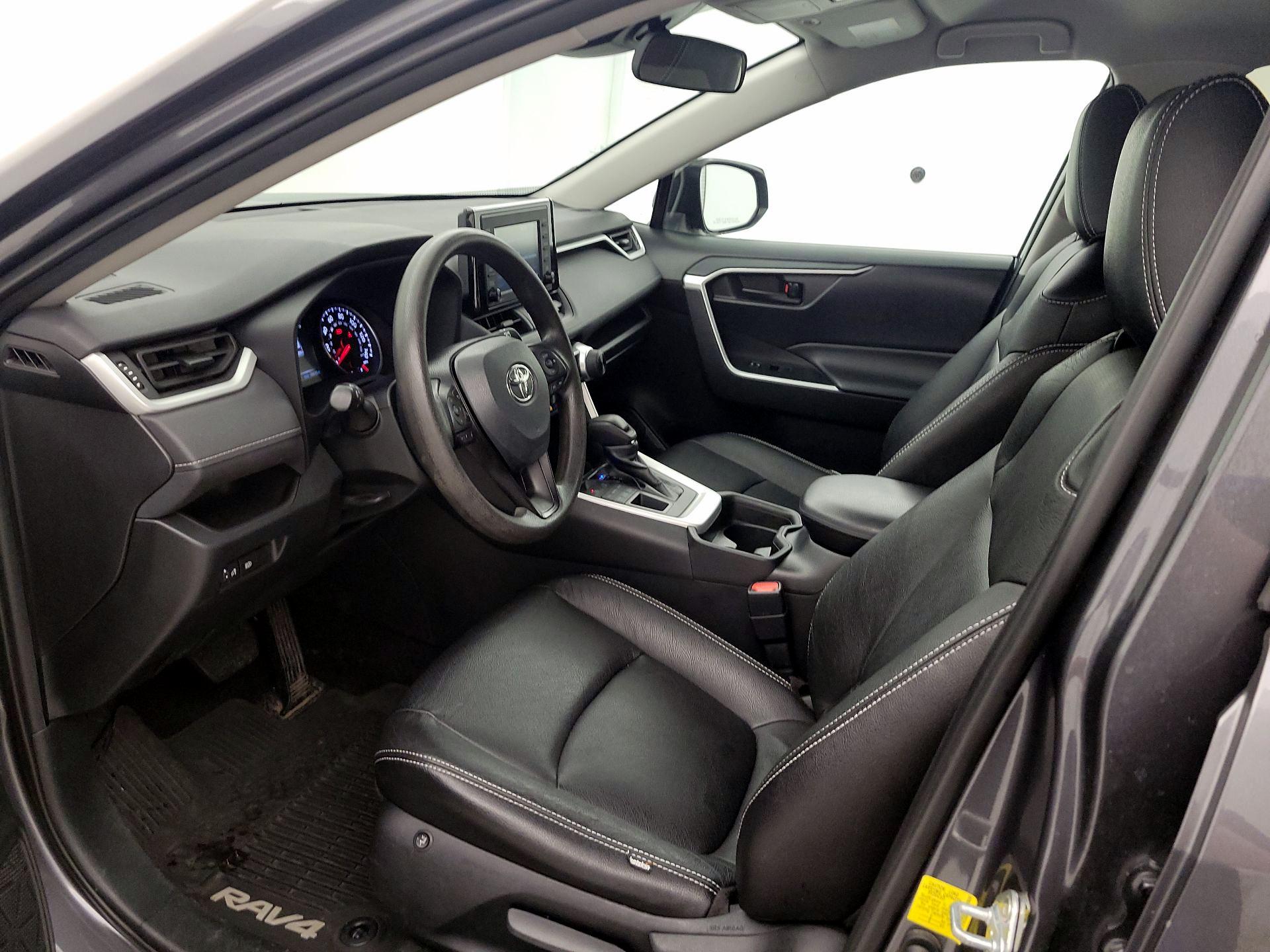 Thumbnail: 2021 Toyota RAV4 - 11