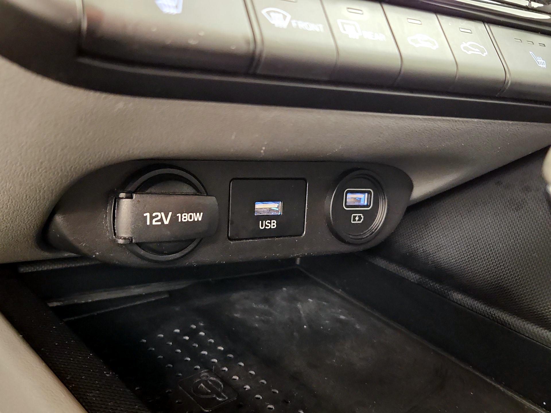 Thumbnail: 2021 Hyundai Elantra - 18