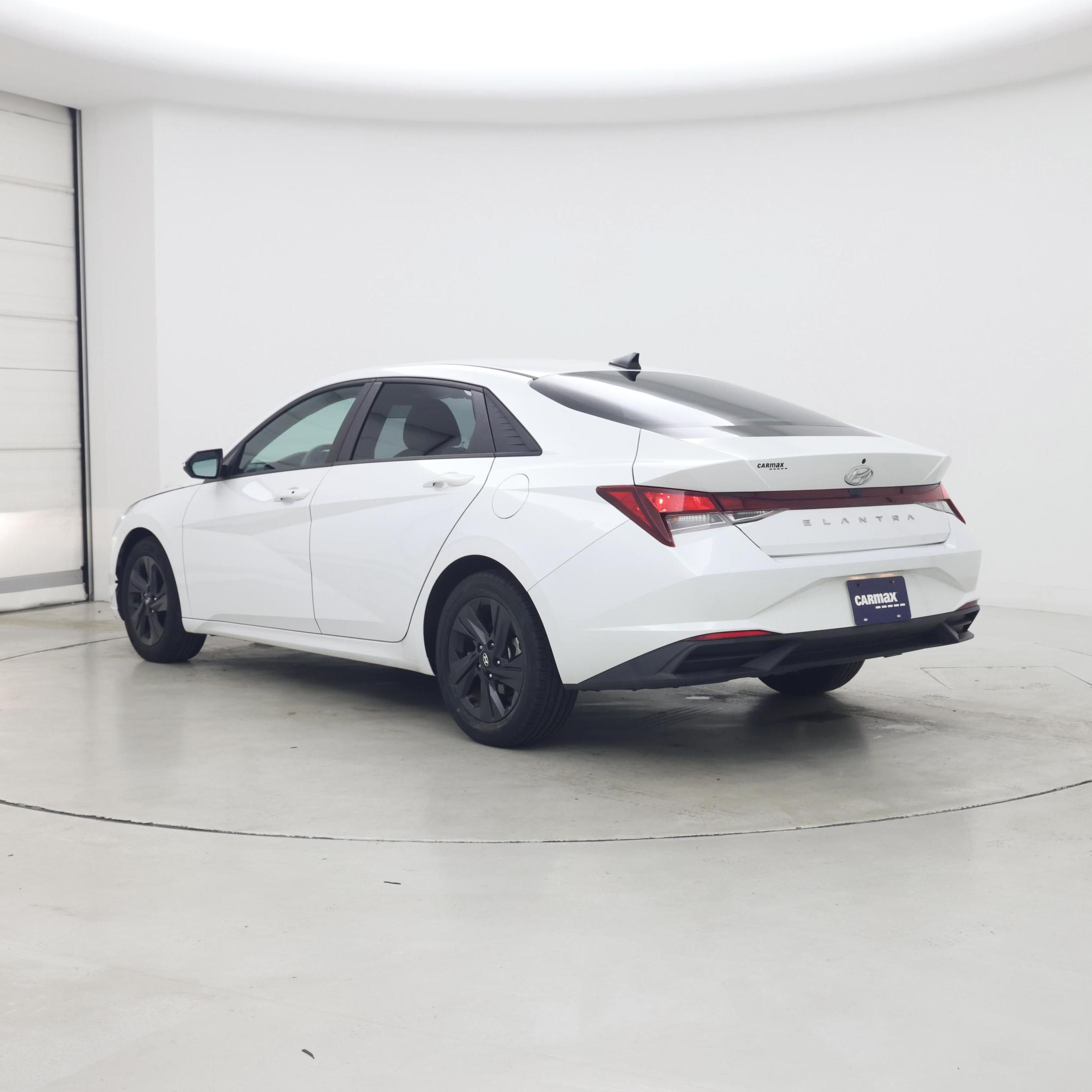 Thumbnail: 2021 Hyundai Elantra - 2