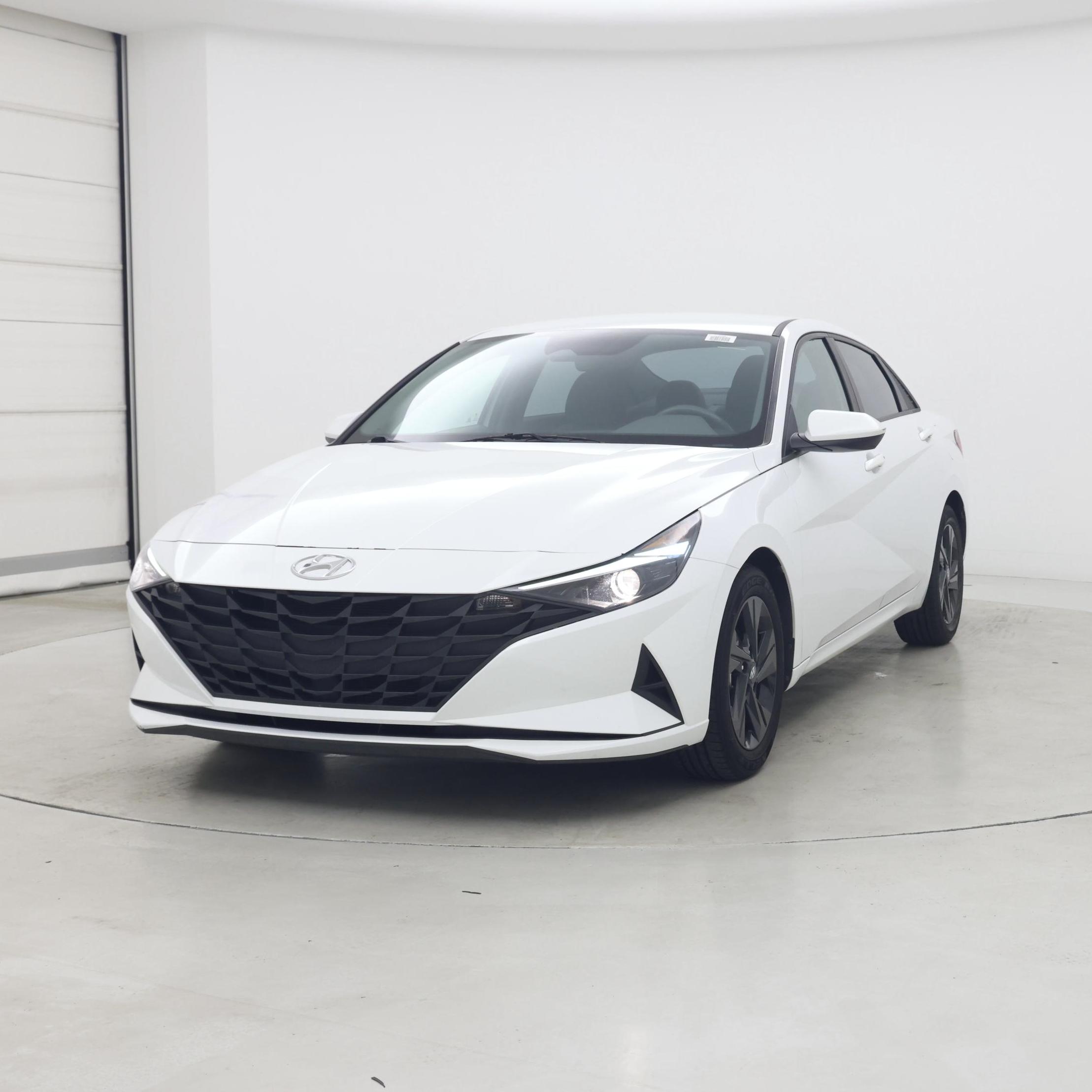 Thumbnail: 2021 Hyundai Elantra - 4