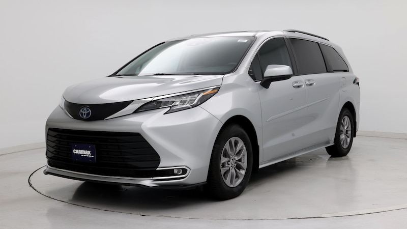 2022 Toyota Sienna XLE 4