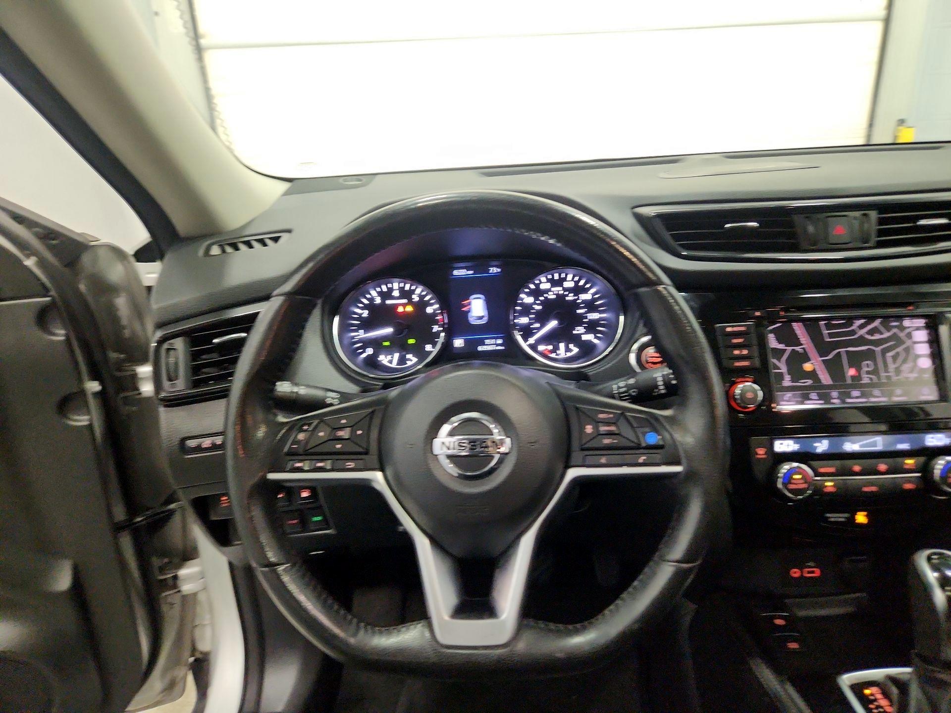 Thumbnail: 2019 Nissan Rogue - 10