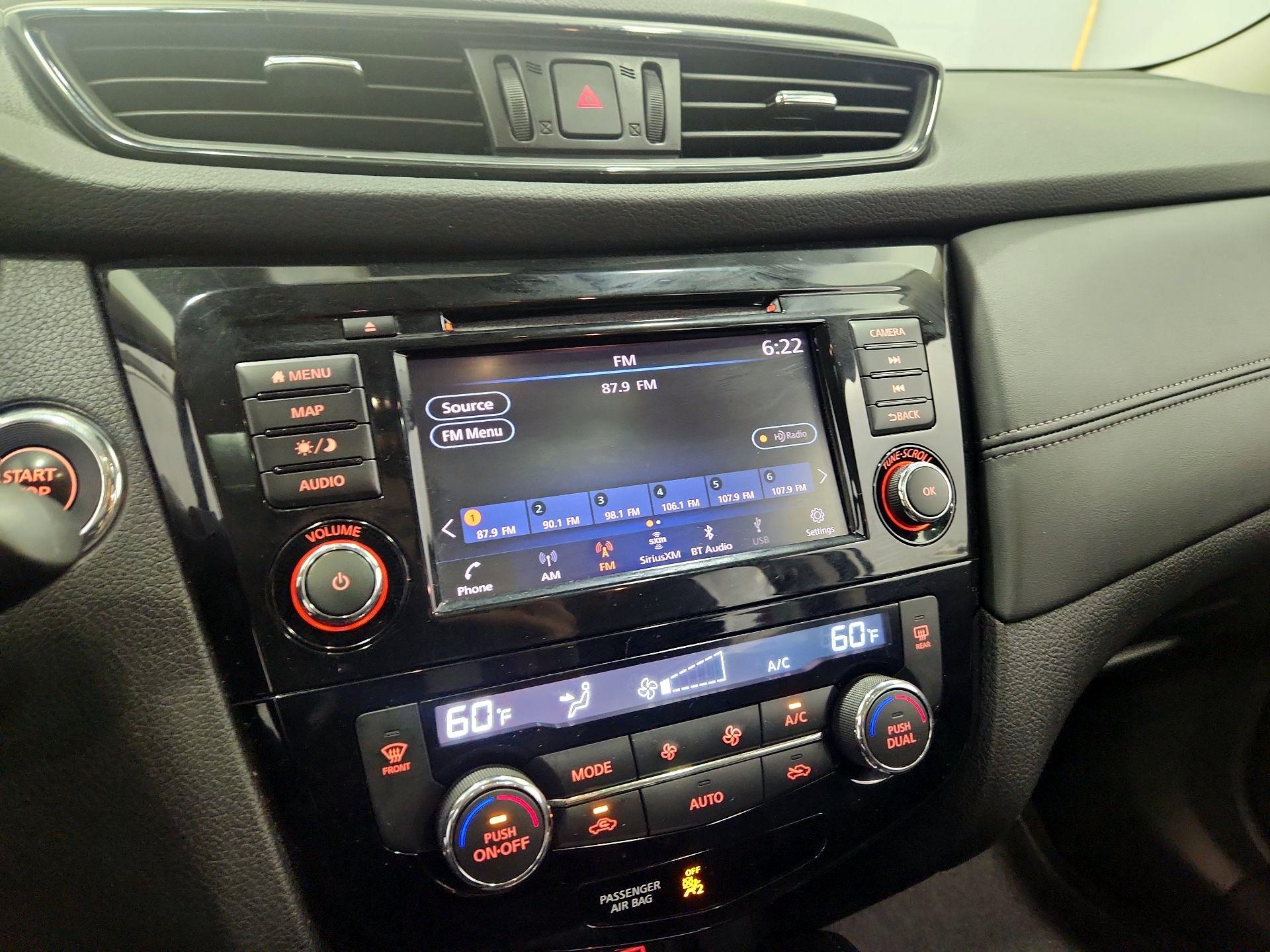 Thumbnail: 2019 Nissan Rogue - 16