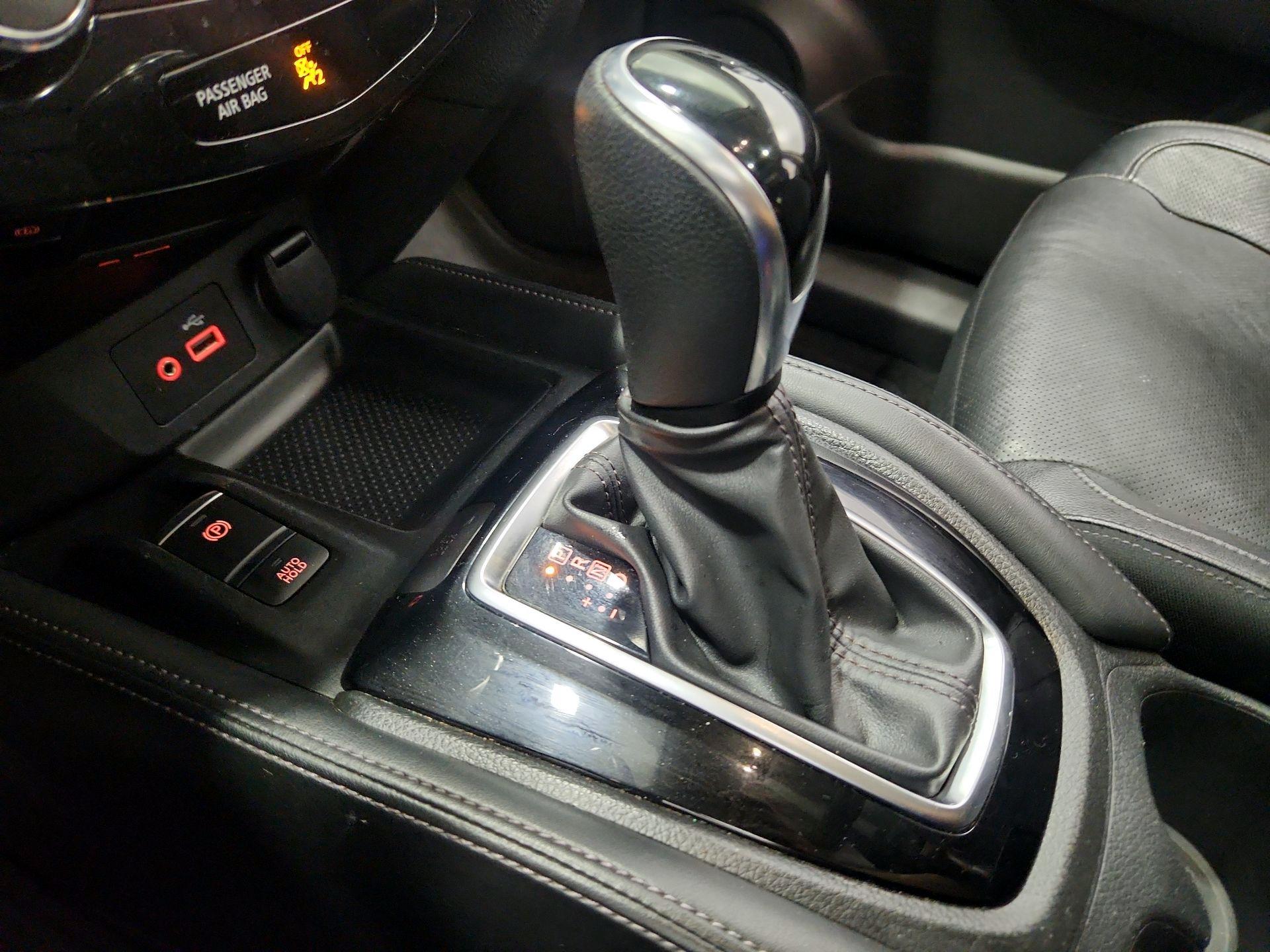 Thumbnail: 2019 Nissan Rogue - 18