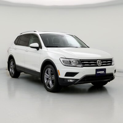 2020 Volkswagen Tiguan SEL with stock number: 23943595