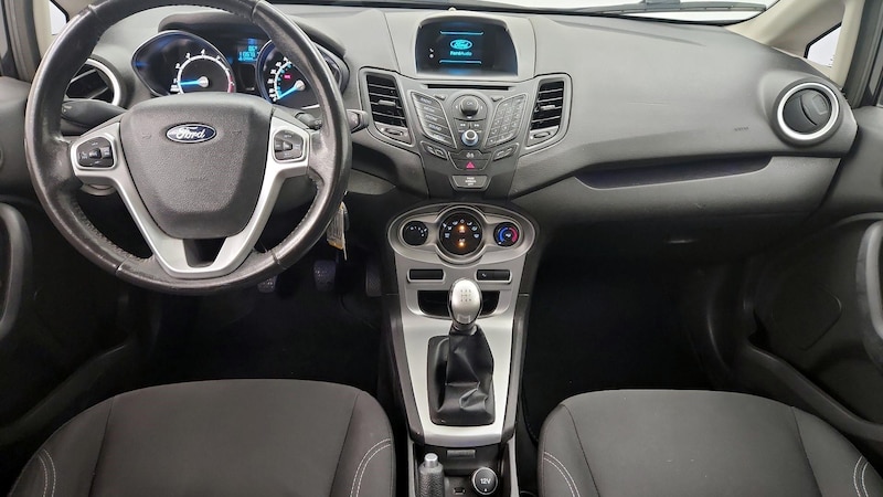 2014 Ford Fiesta SE 9