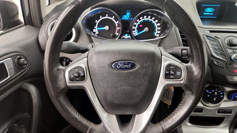 2014 Ford Fiesta SE 10
