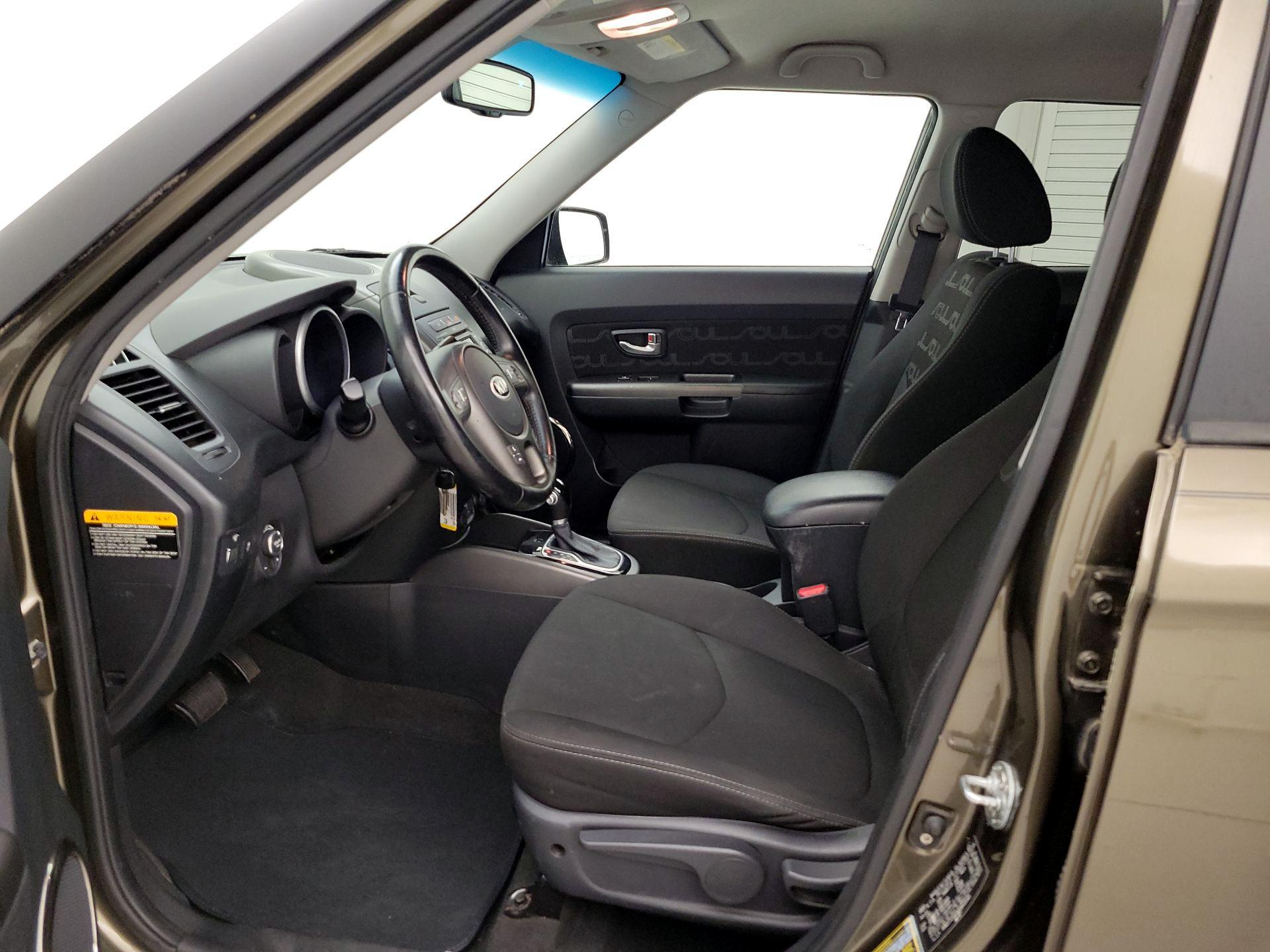 Thumbnail: 2013 Kia Soul - 11