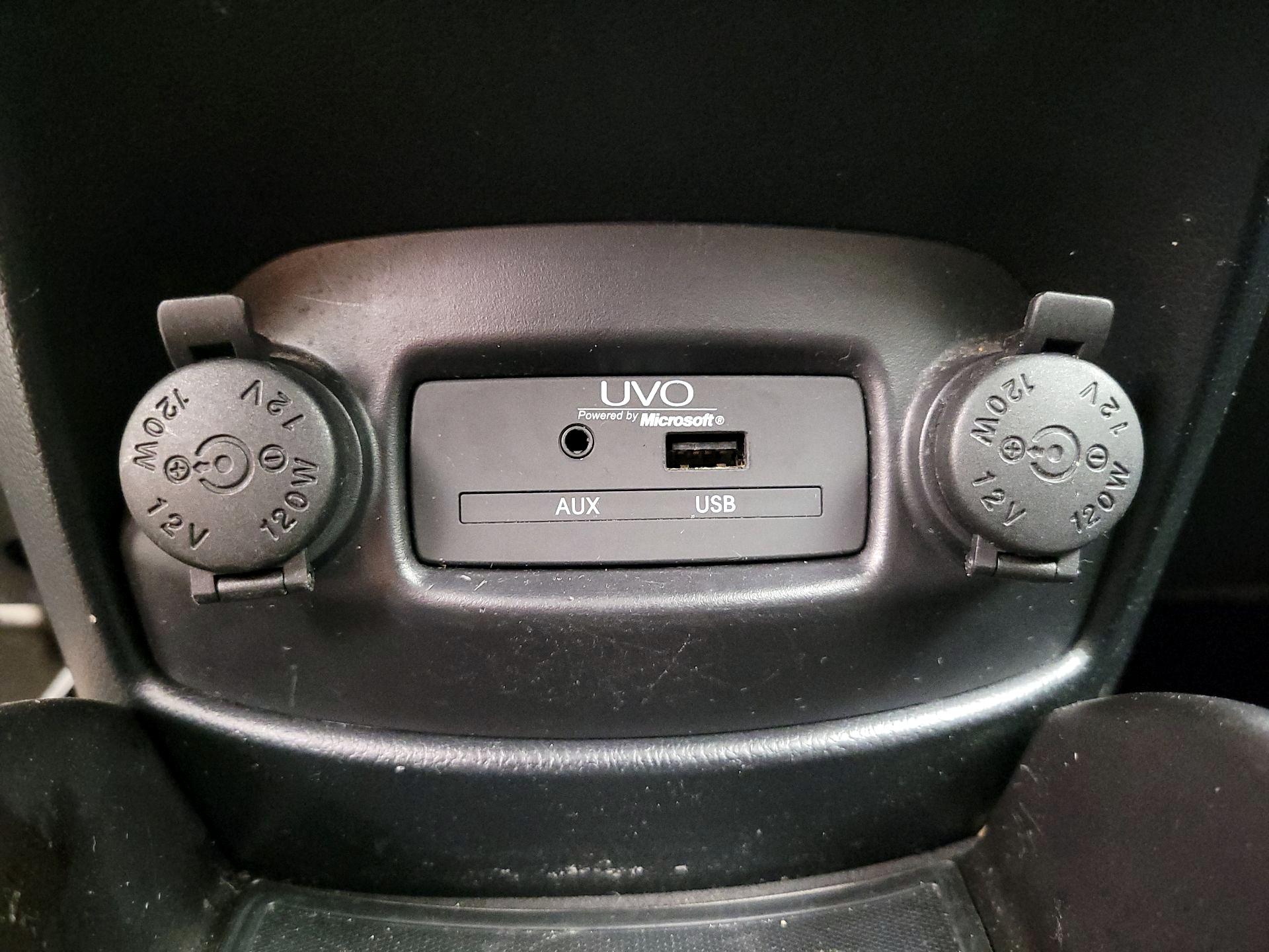 Thumbnail: 2013 Kia Soul - 18