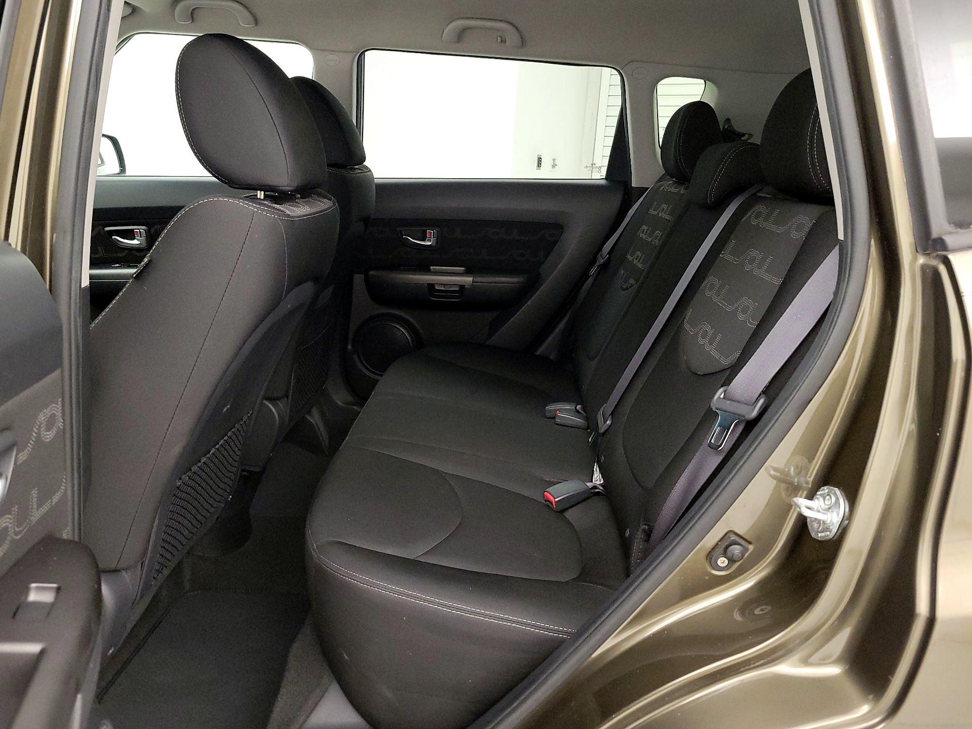 Thumbnail: 2013 Kia Soul - 19