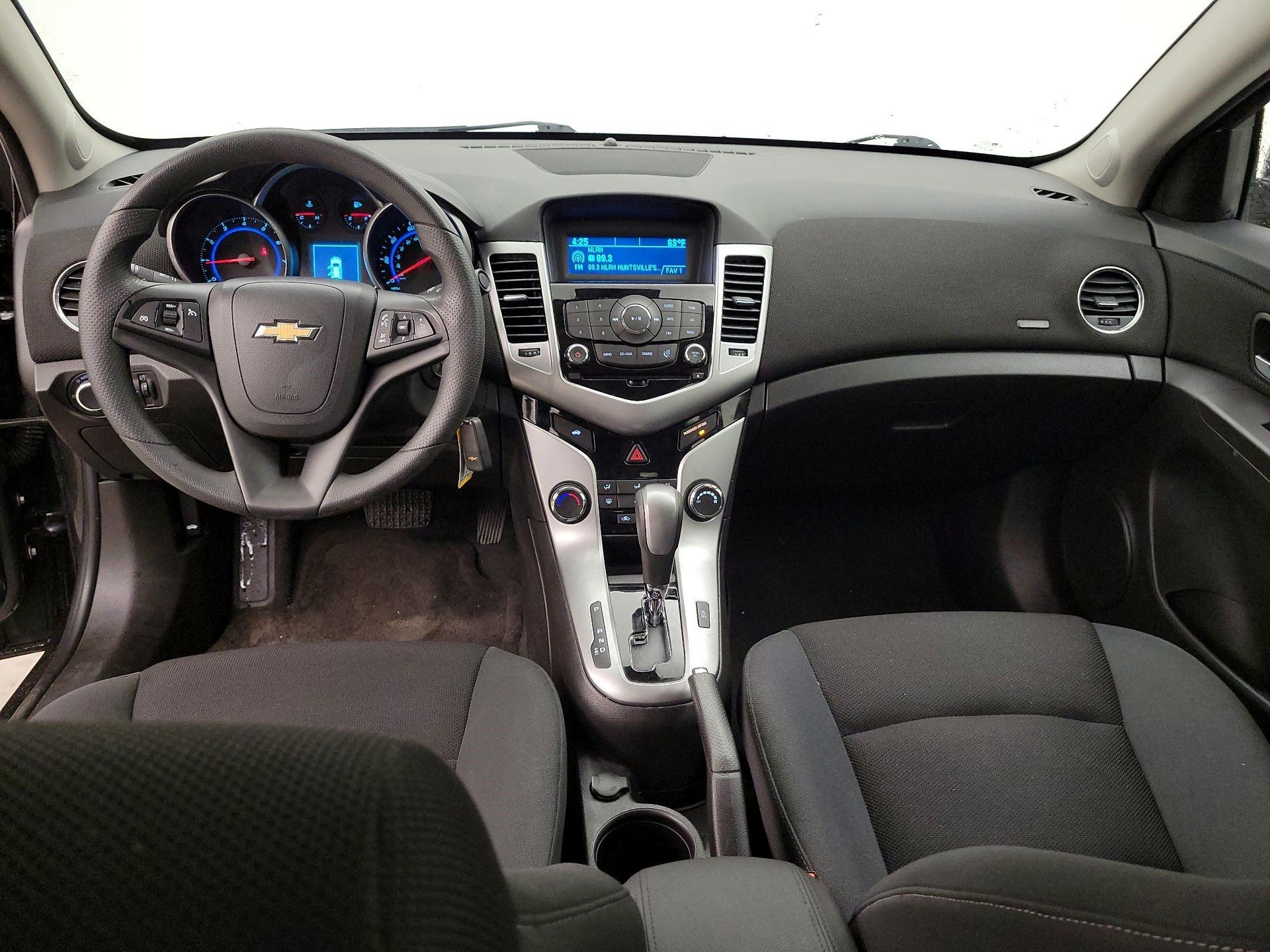 Thumbnail: 2016 Chevrolet Cruze - 9