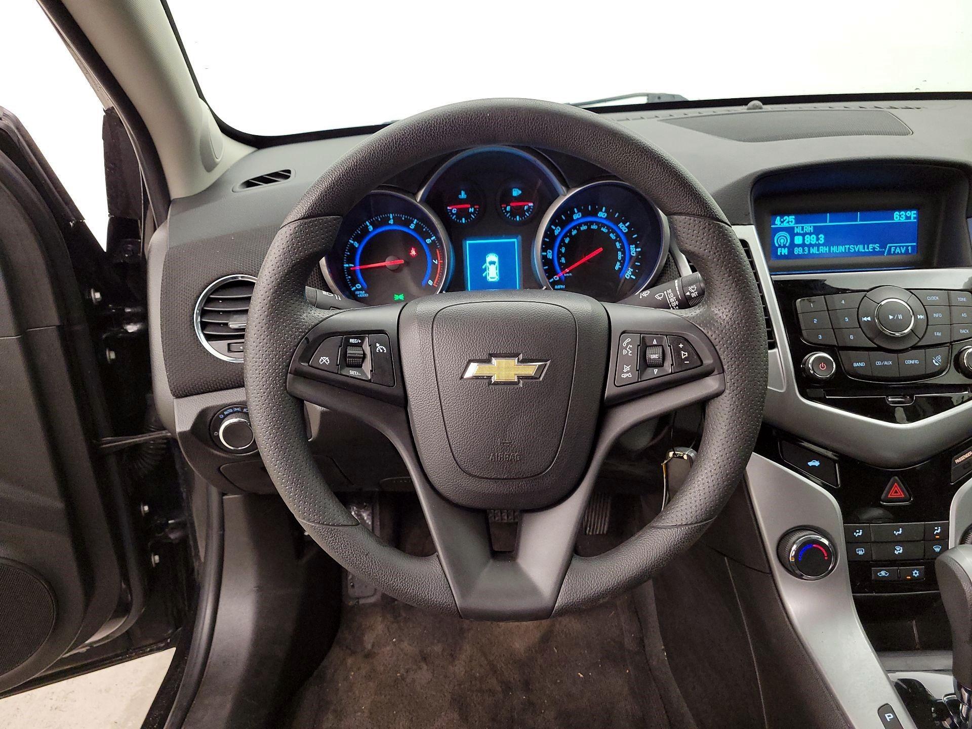 Thumbnail: 2016 Chevrolet Cruze - 10