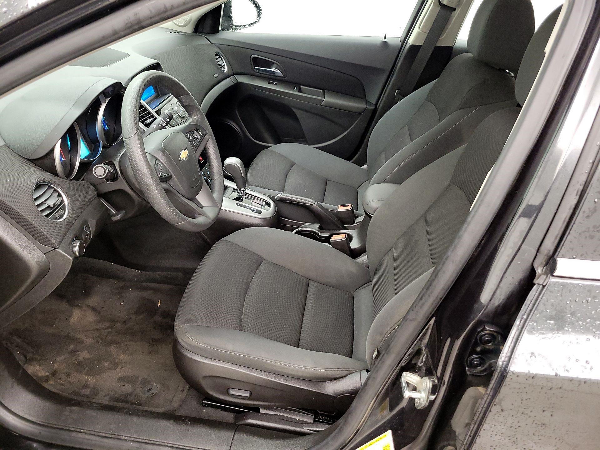 Thumbnail: 2016 Chevrolet Cruze - 11