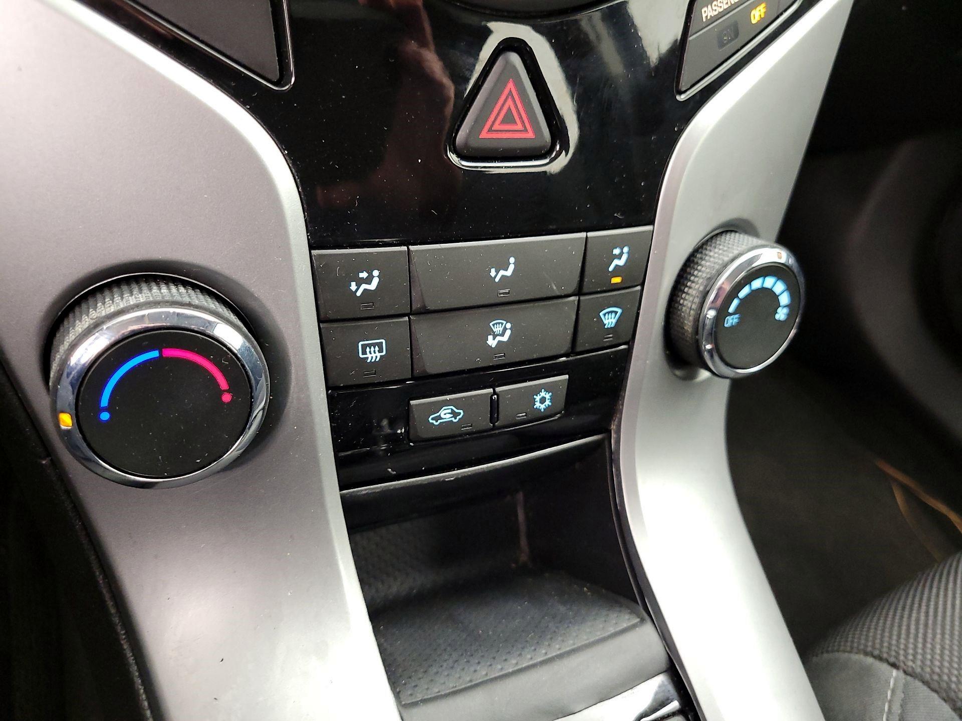 Thumbnail: 2016 Chevrolet Cruze - 15