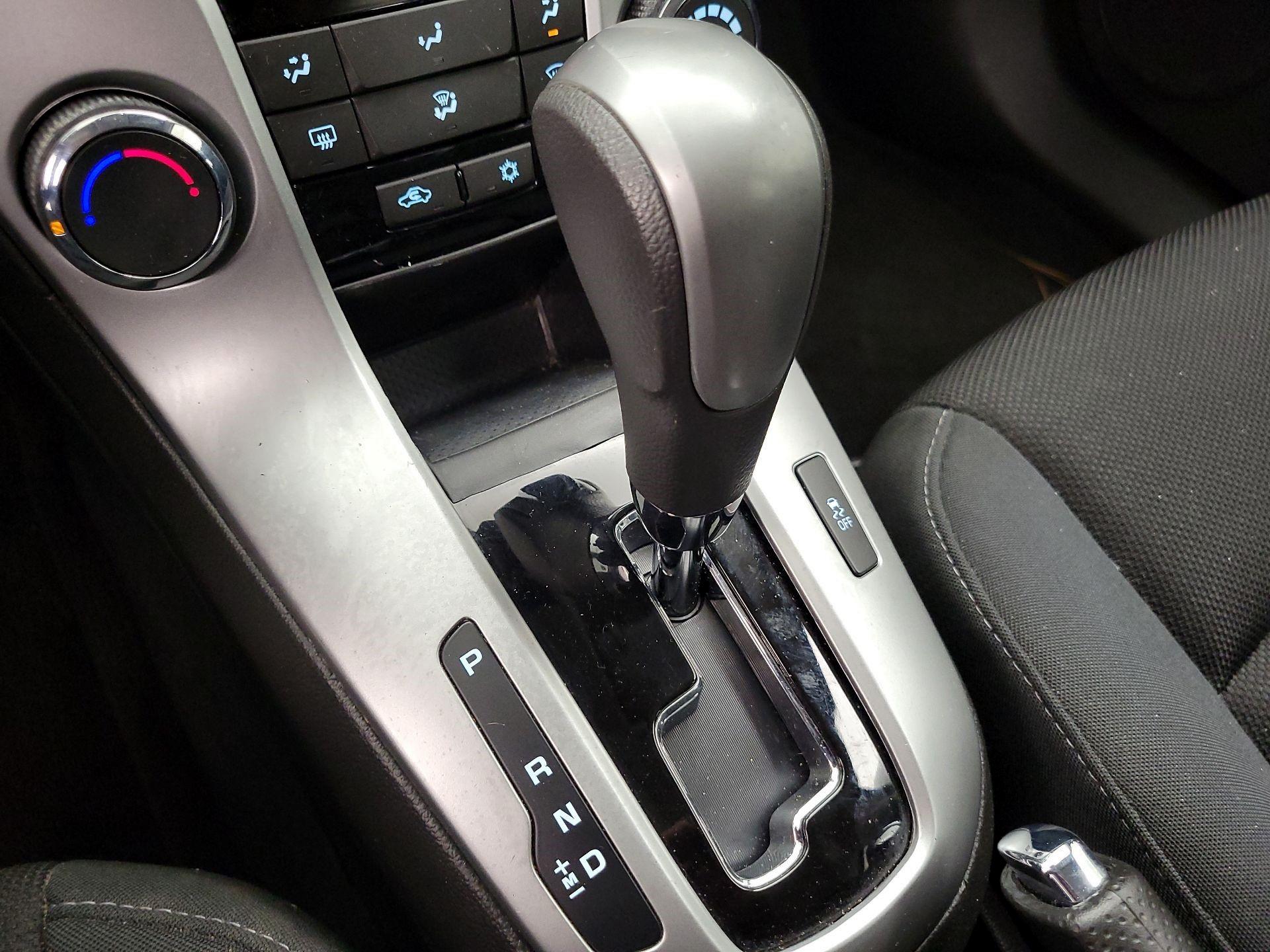 Thumbnail: 2016 Chevrolet Cruze - 16