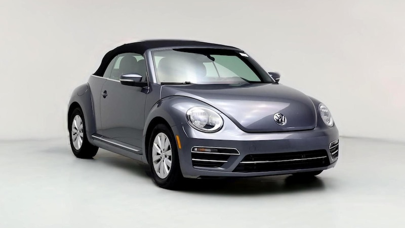 2018 Volkswagen Beetle SE Hero Image