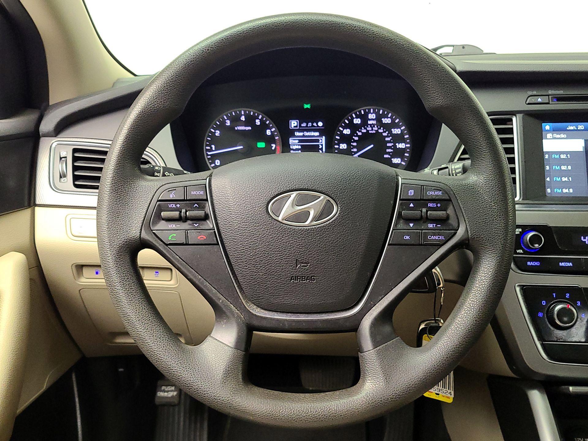 Thumbnail: 2017 Hyundai Sonata - 10