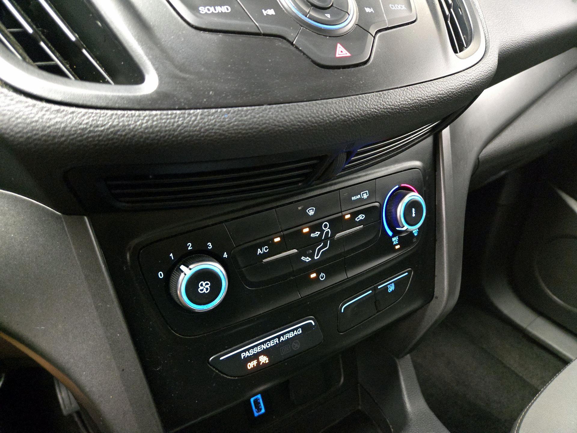 Thumbnail: 2019 Ford Escape - 16