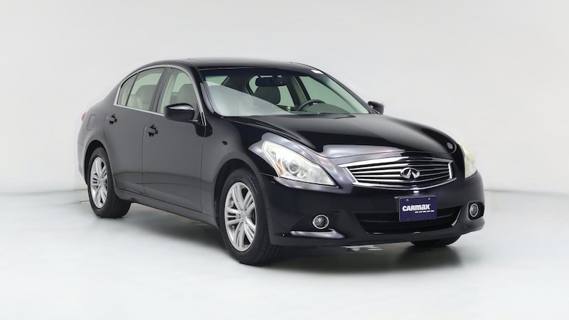 2013 INFINITI G37 X Hero Image