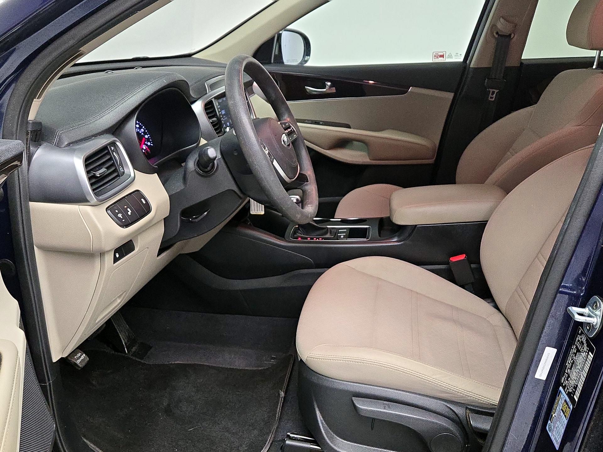 Thumbnail: 2019 Kia Sorento - 11