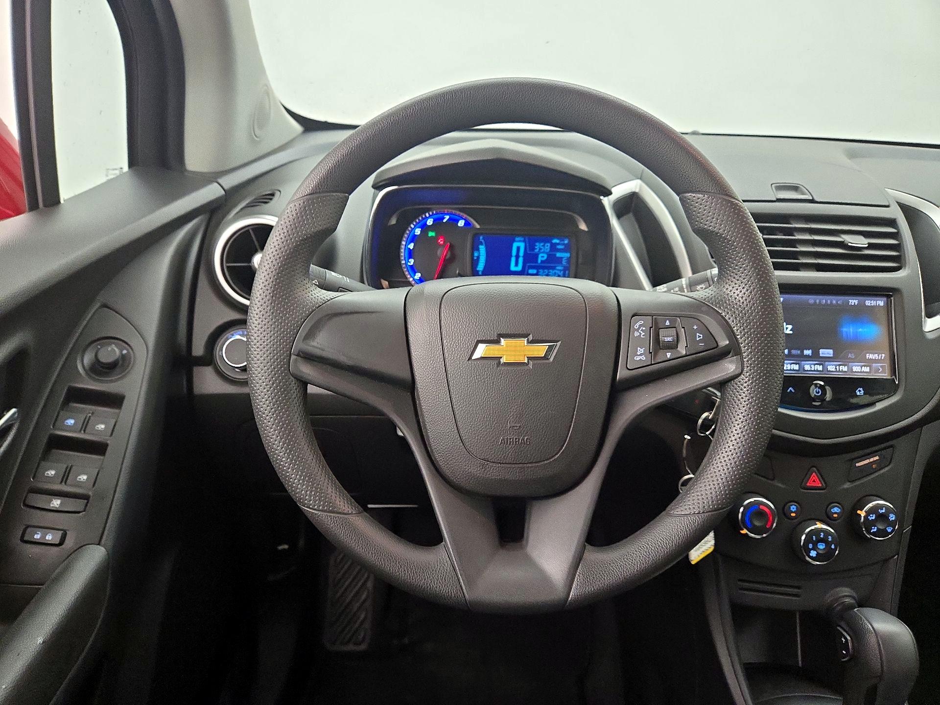 Thumbnail: 2015 Chevrolet Trax - 10