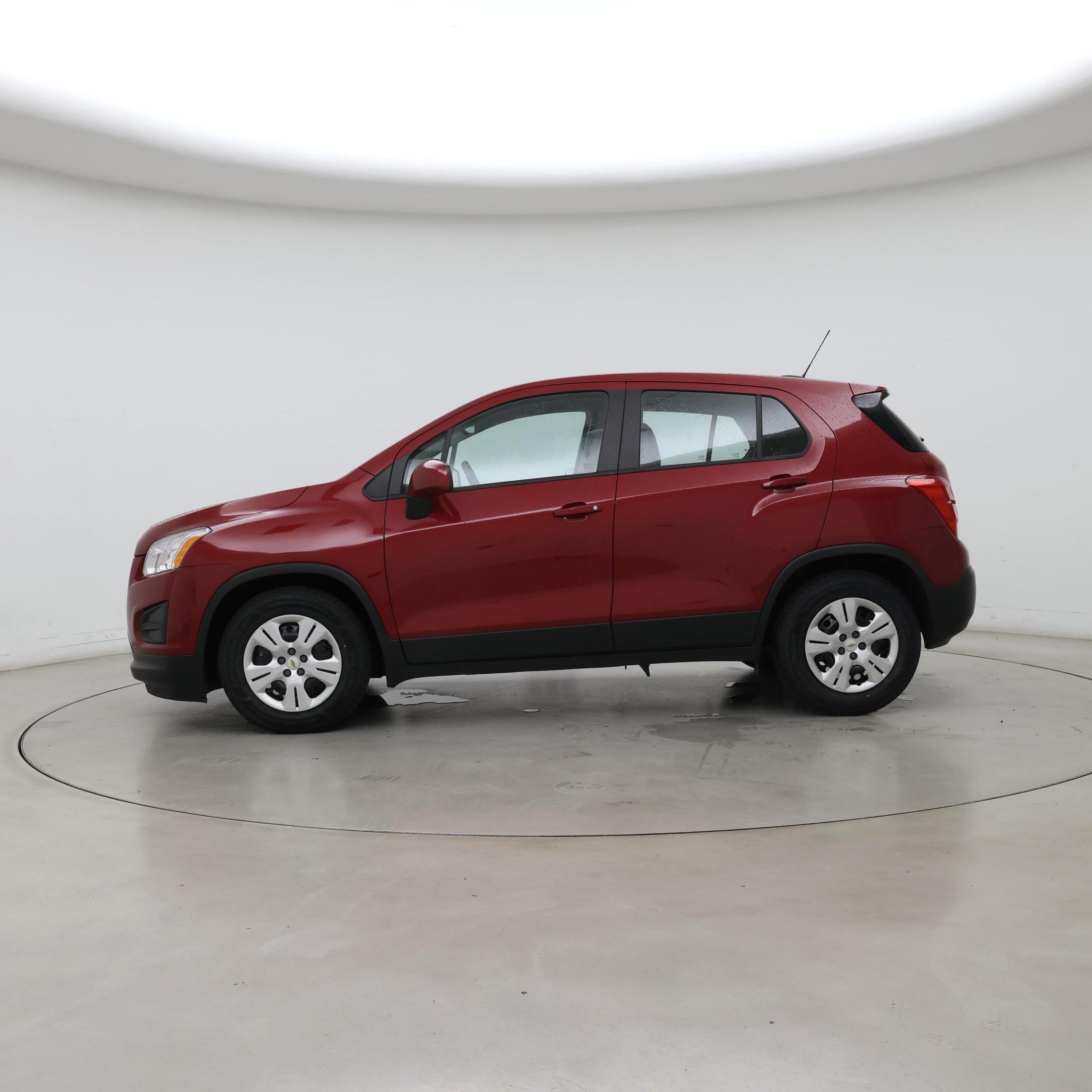 Thumbnail: 2015 Chevrolet Trax - 3