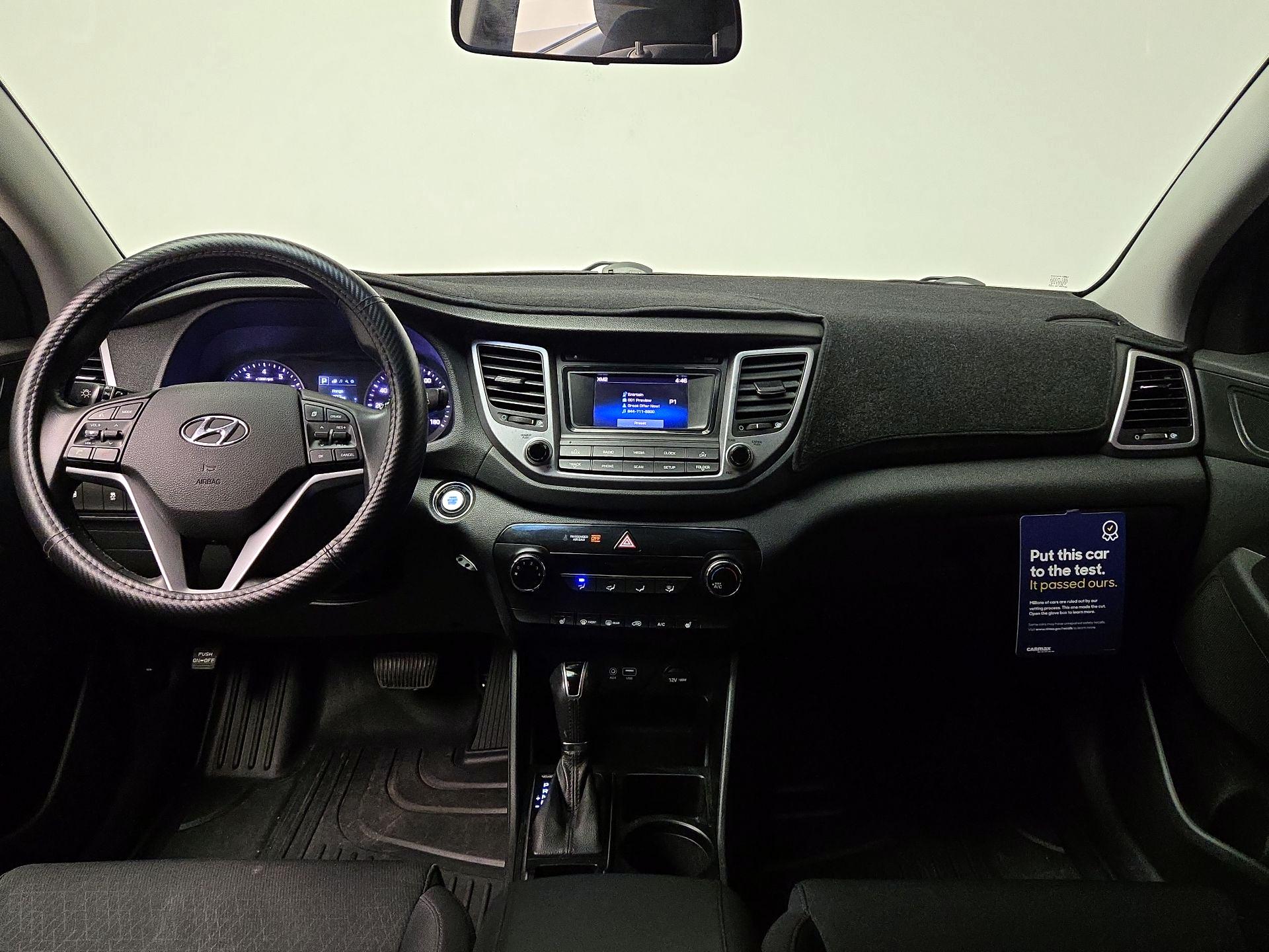 Thumbnail: 2016 Hyundai Tucson - 9