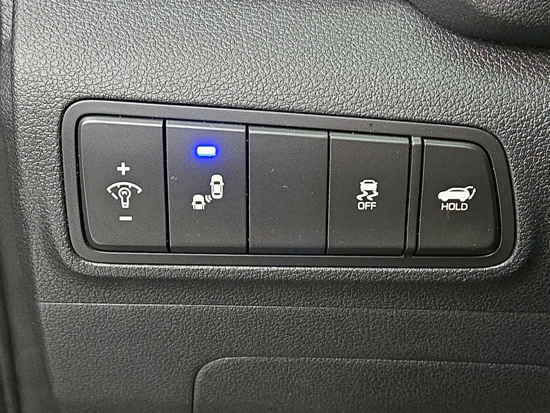 Thumbnail: 2016 Hyundai Tucson - 13