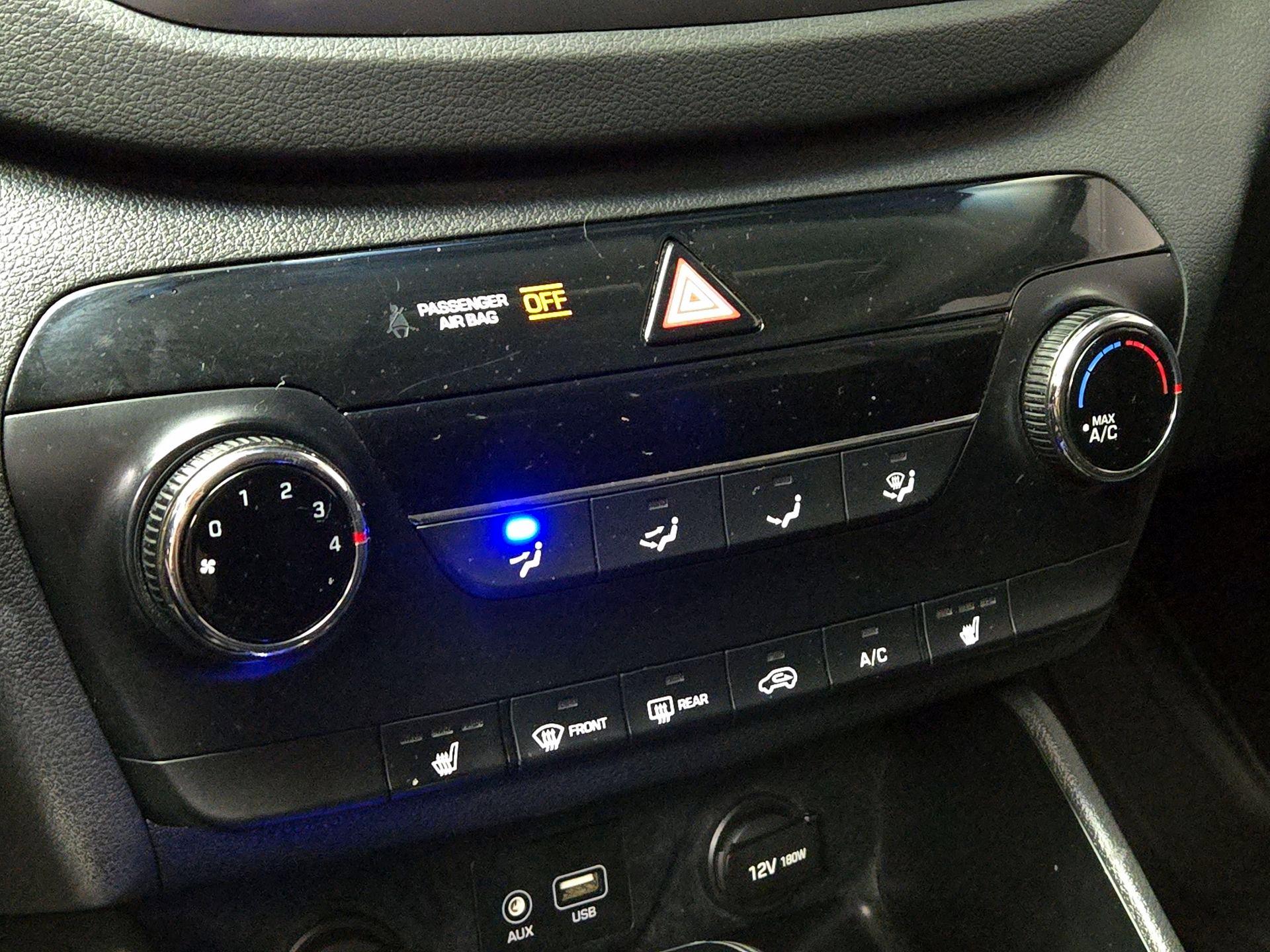 Thumbnail: 2016 Hyundai Tucson - 16