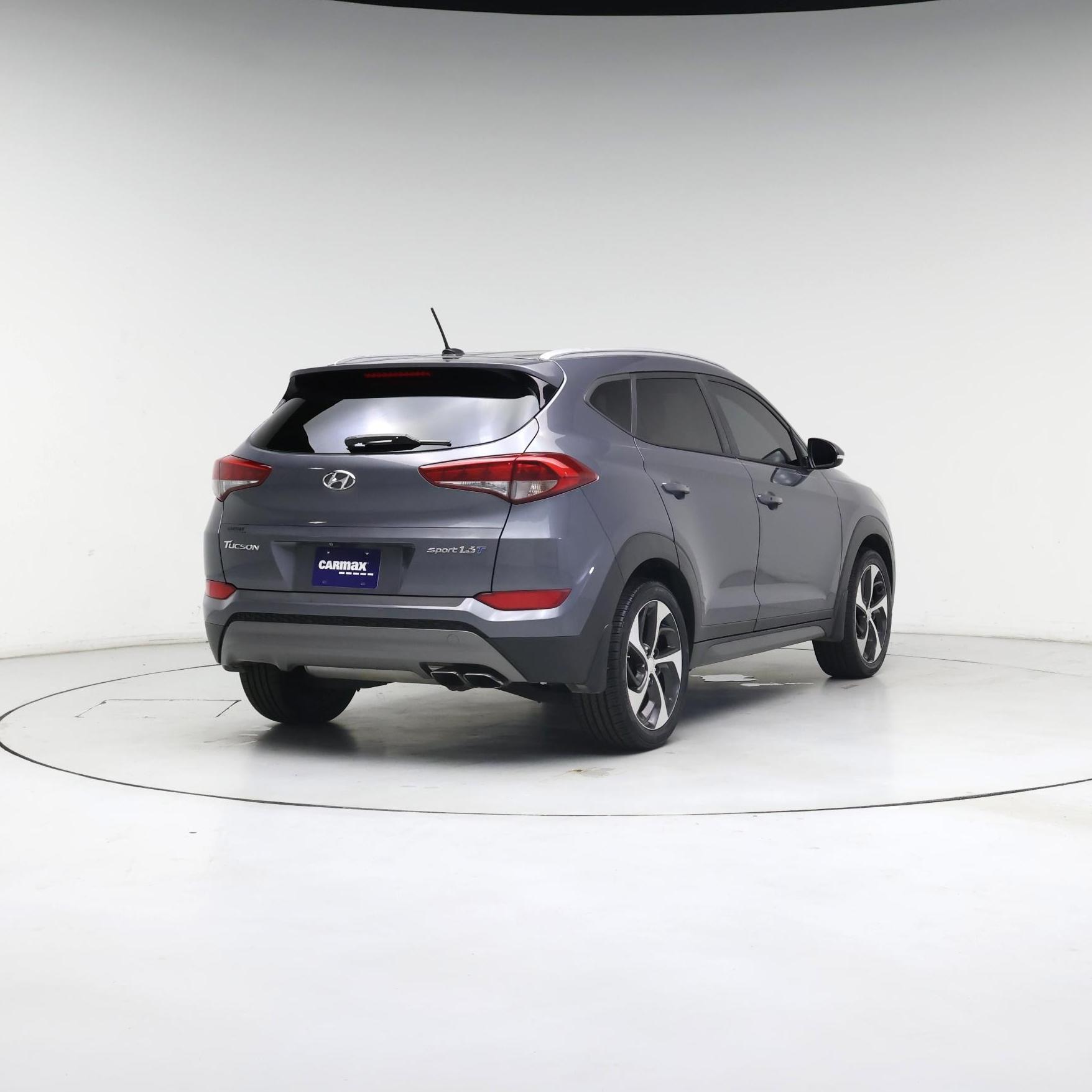 Thumbnail: 2016 Hyundai Tucson - 8