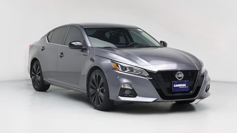 2022 Nissan Altima SR Hero Image