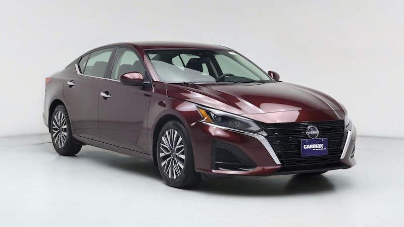 2023 Nissan Altima SV Hero Image