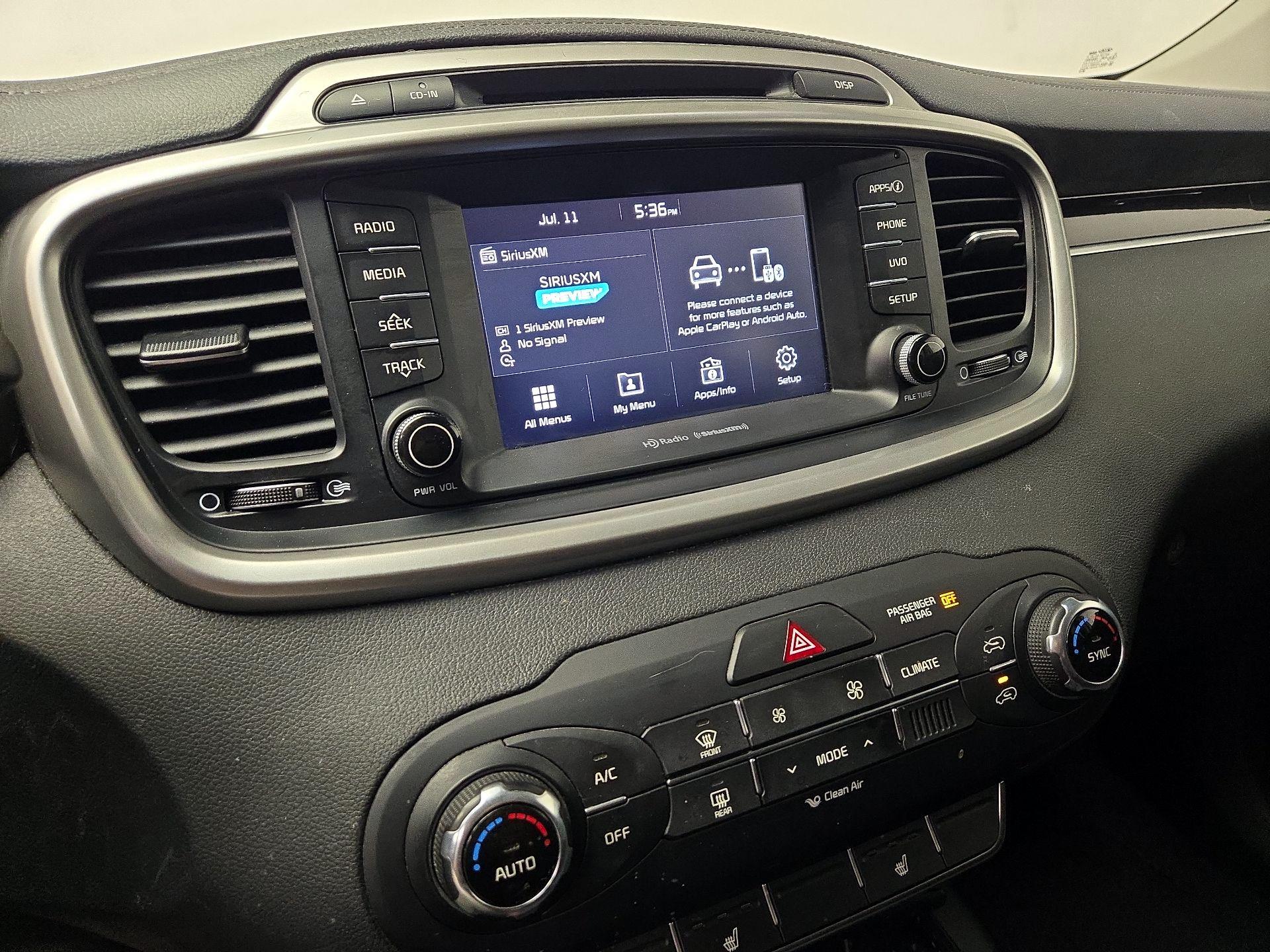 Thumbnail: 2017 Kia Sorento - 15