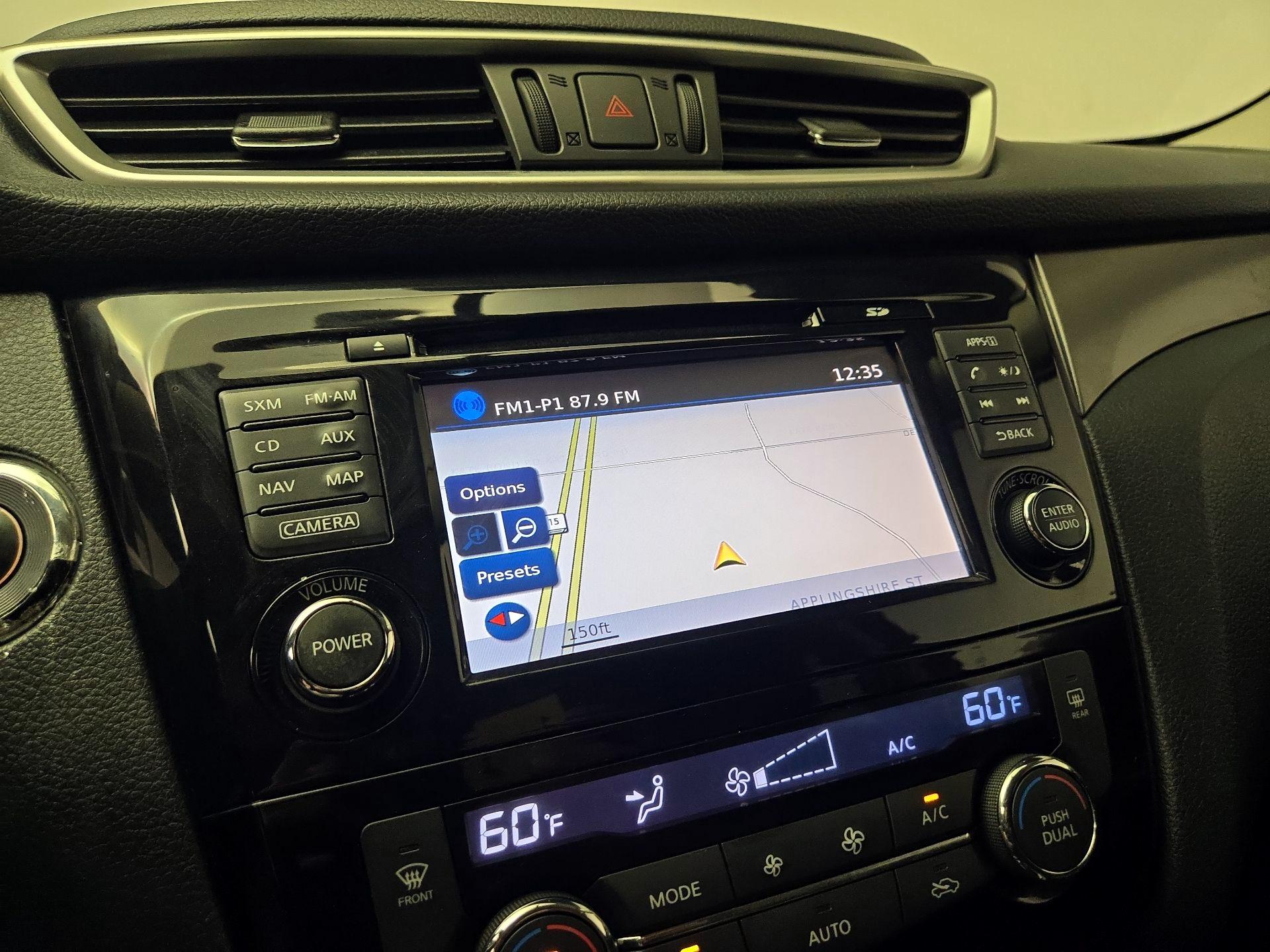 Thumbnail: 2016 Nissan Rogue - 14