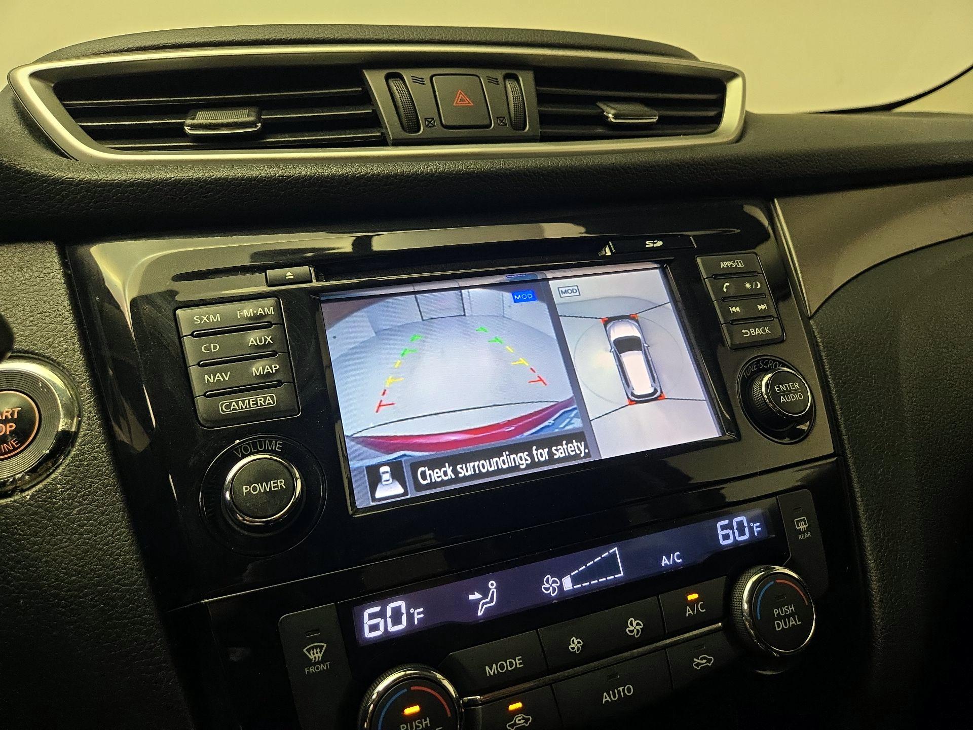 Thumbnail: 2016 Nissan Rogue - 15