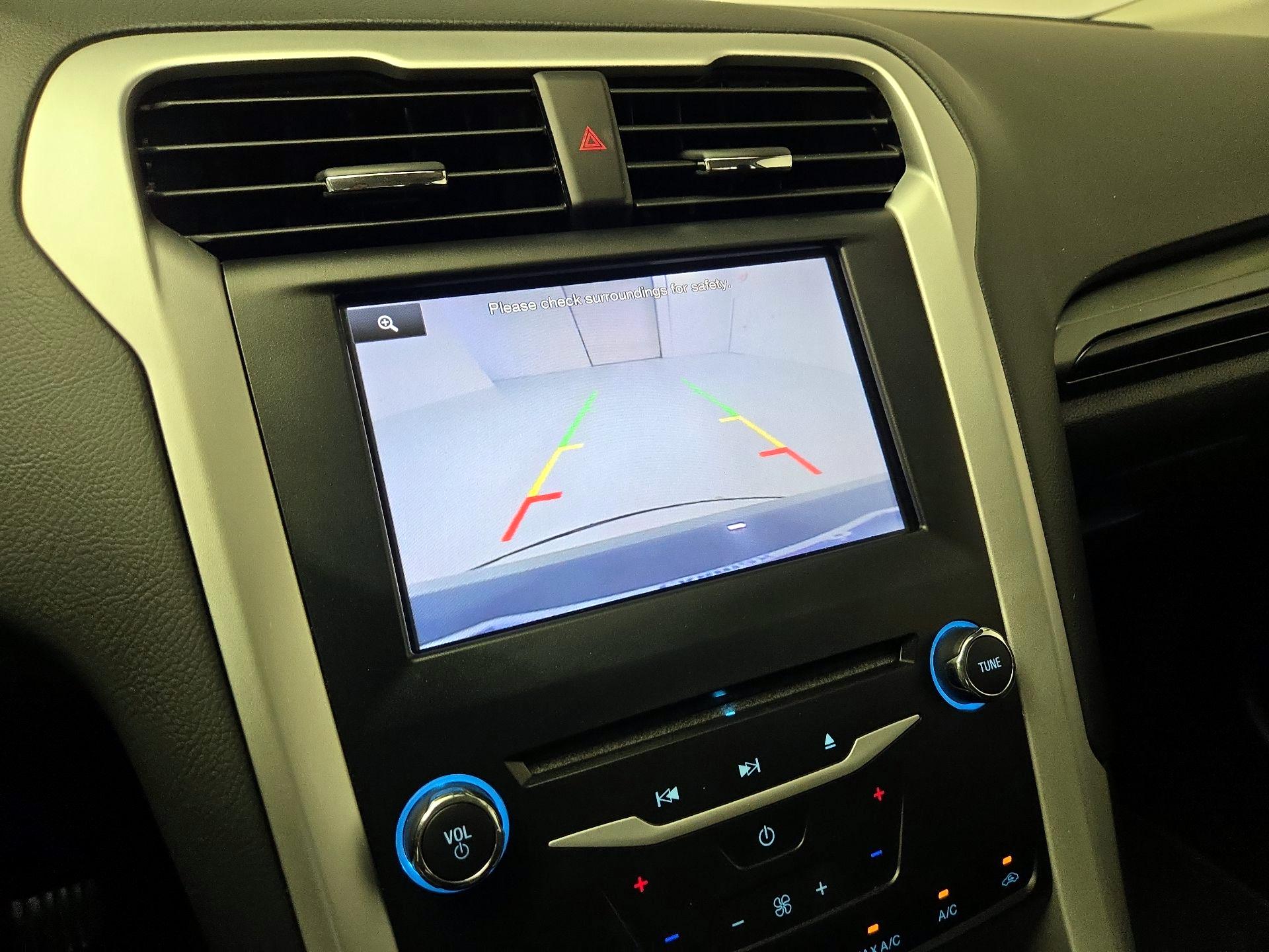 Thumbnail: 2014 Ford Fusion - 14