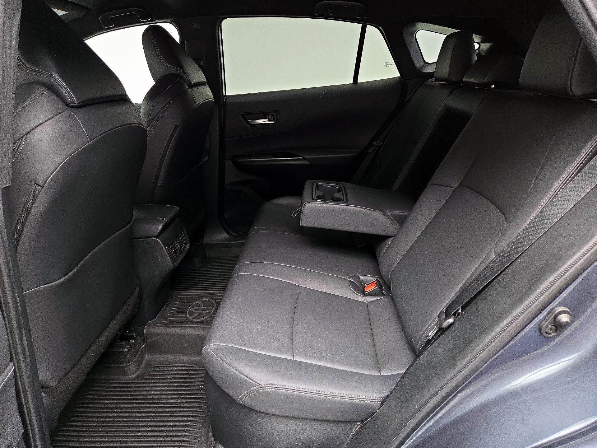 Thumbnail: 2023 Toyota Venza - 19