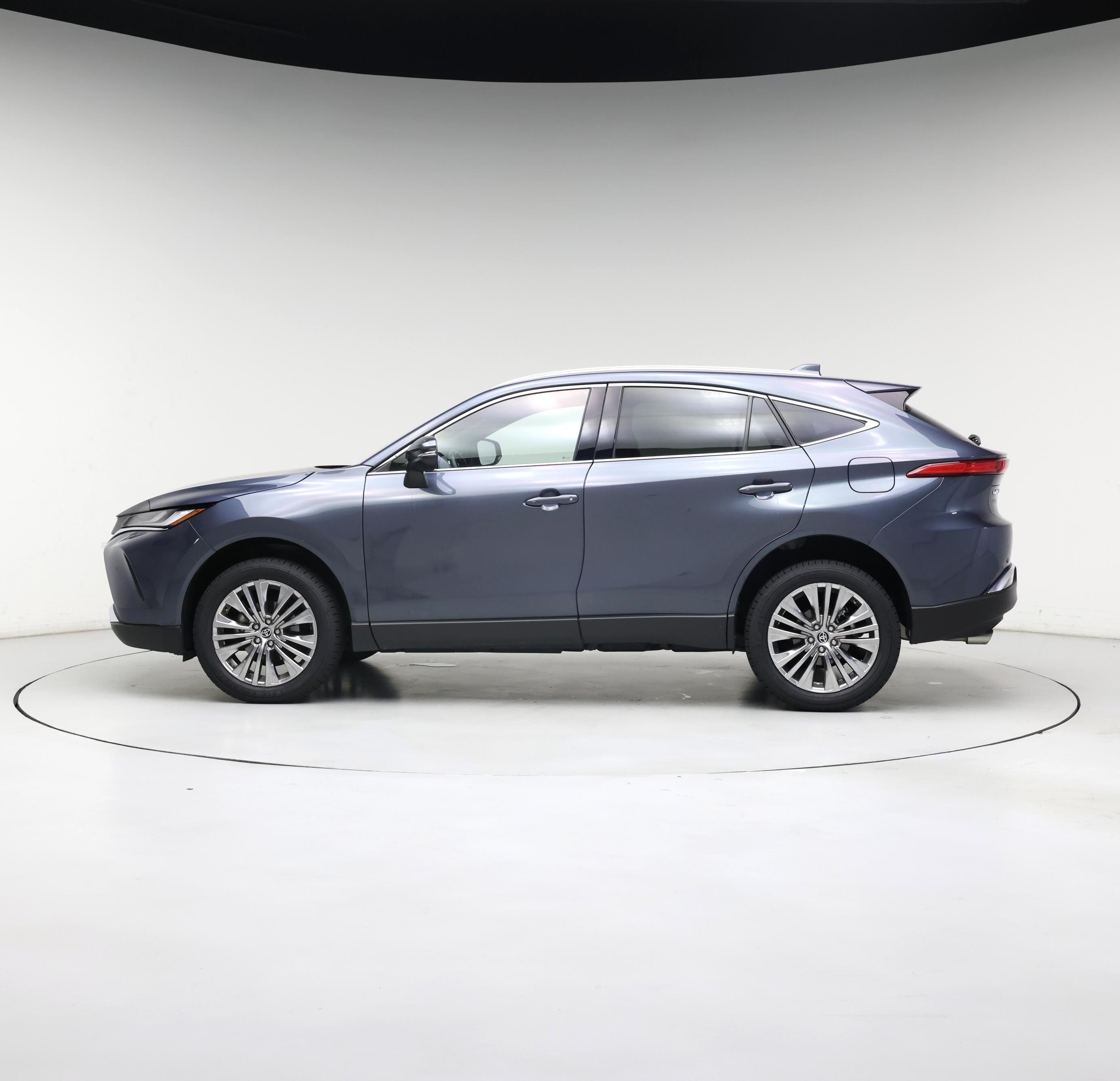 Thumbnail: 2023 Toyota Venza - 3