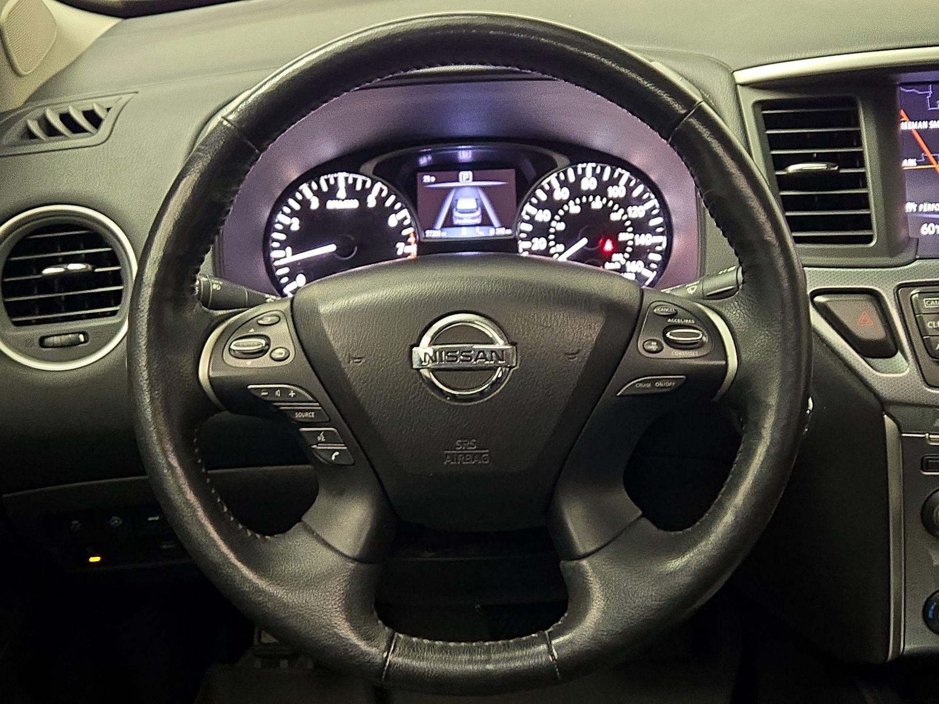 Thumbnail: 2018 Nissan Pathfinder - 10