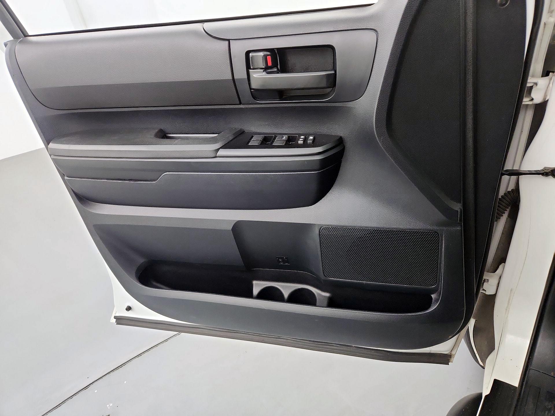Thumbnail: 2014 Toyota Tundra - 12