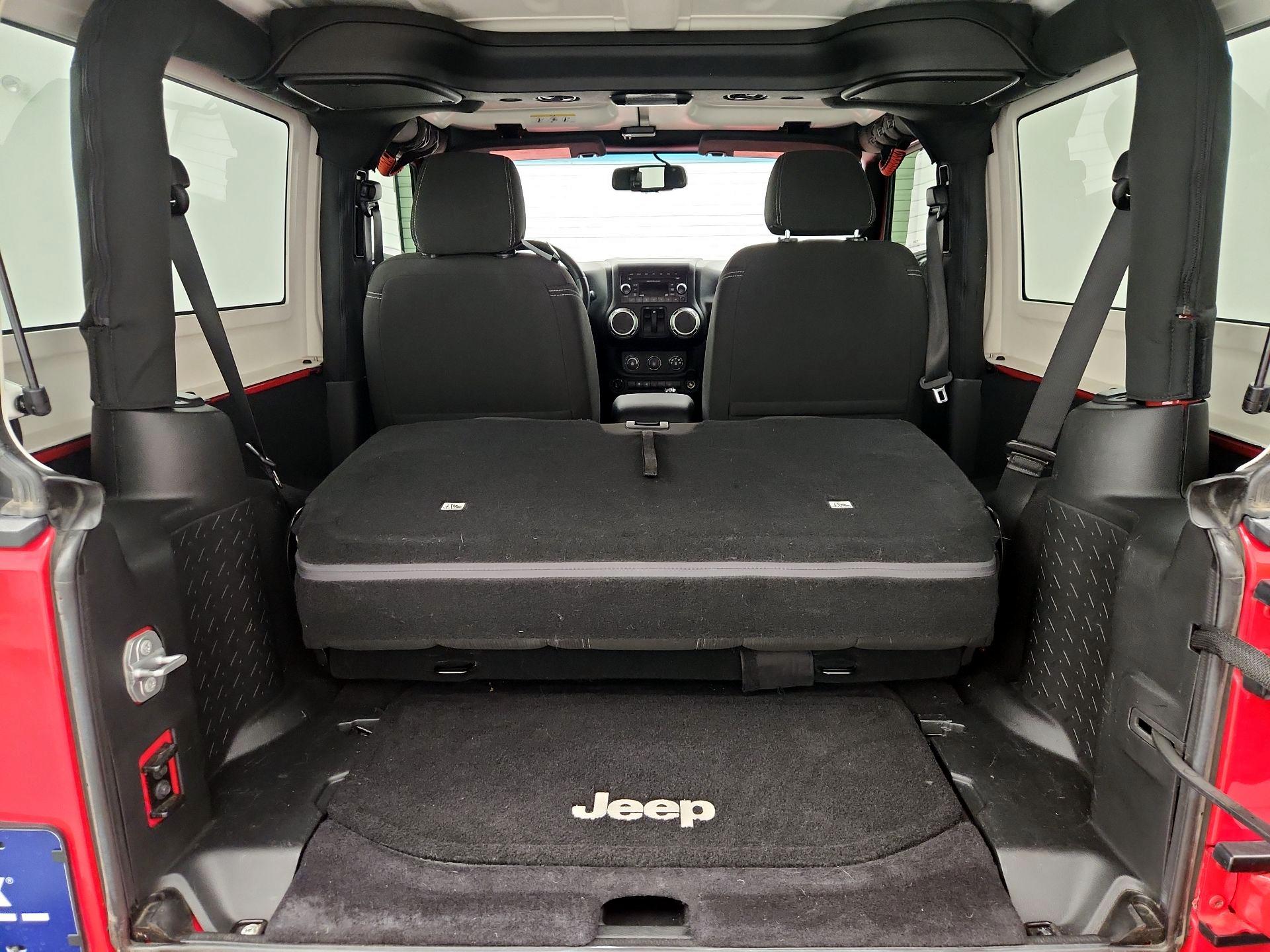 Thumbnail: 2017 Jeep Wrangler - 19