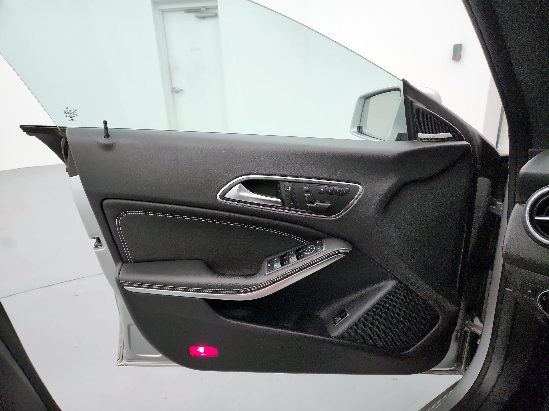 Thumbnail: 2016 Mercedes-Benz CLA - 12
