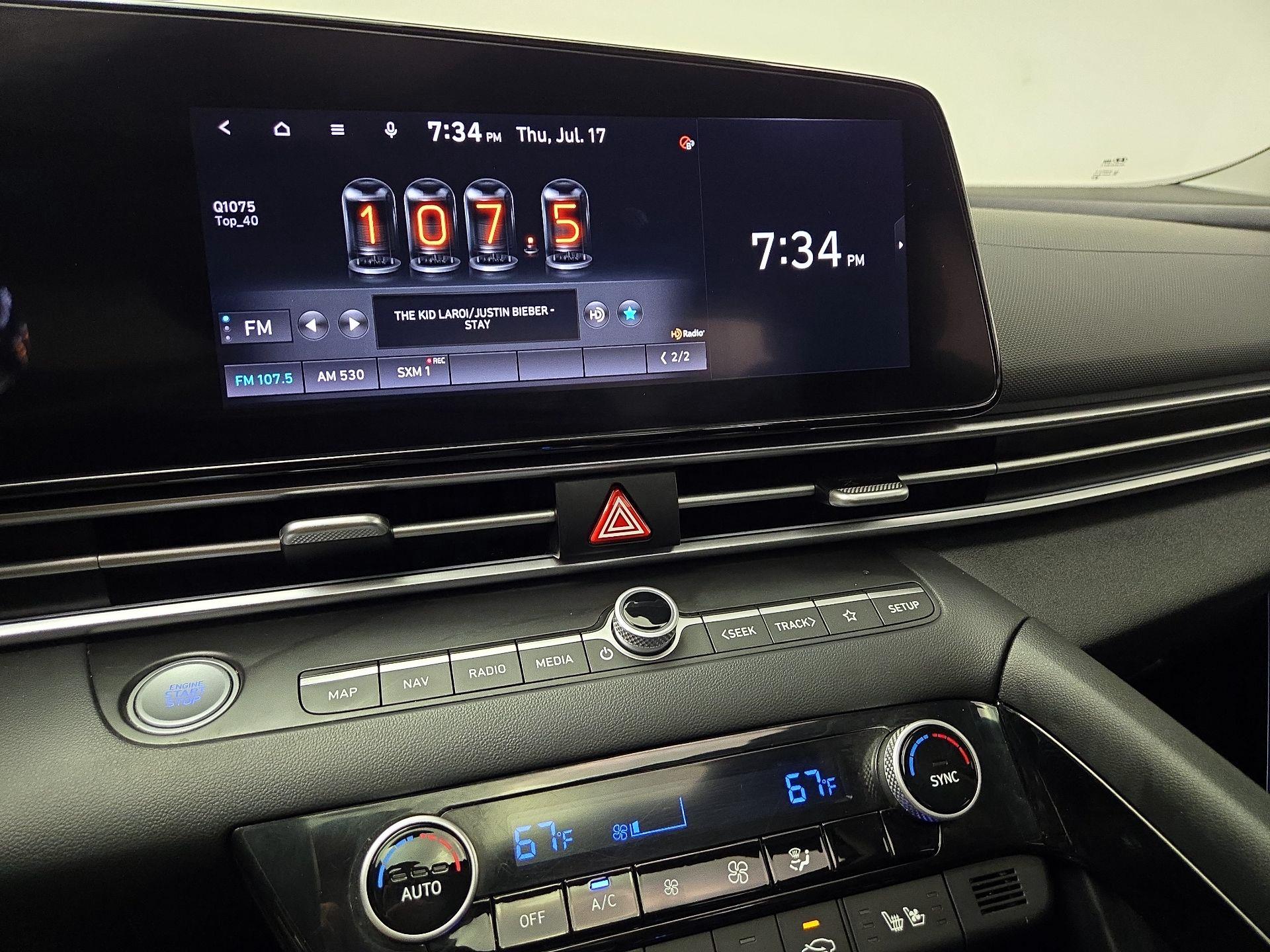 Thumbnail: 2022 Hyundai Elantra - 16