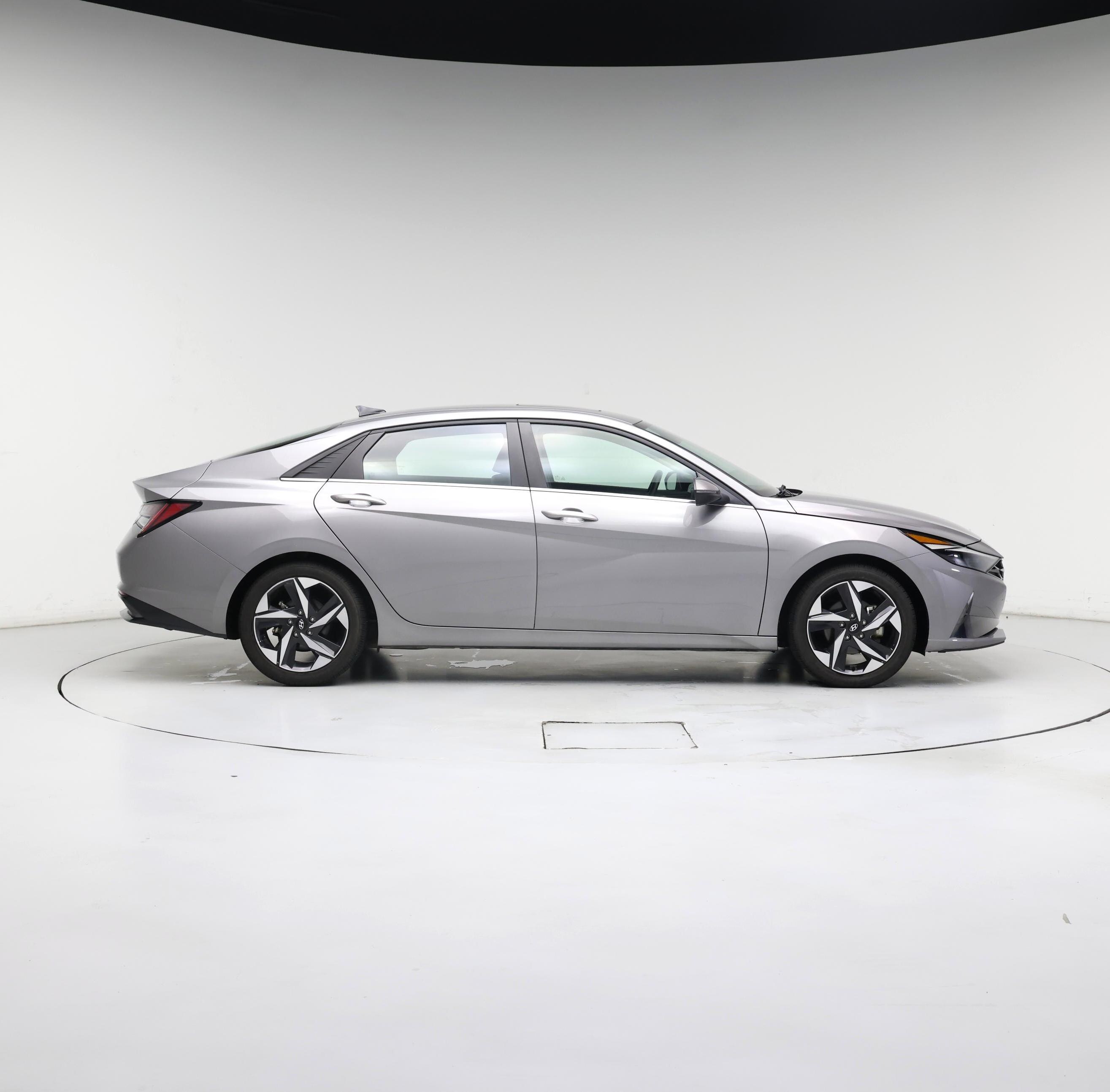 Thumbnail: 2022 Hyundai Elantra - 7