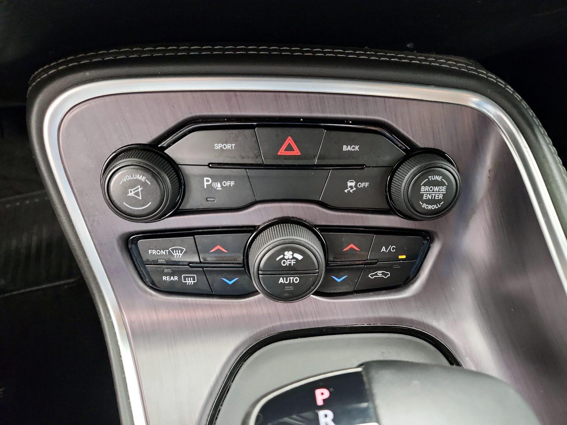 Thumbnail: 2015 Dodge Challenger - 16
