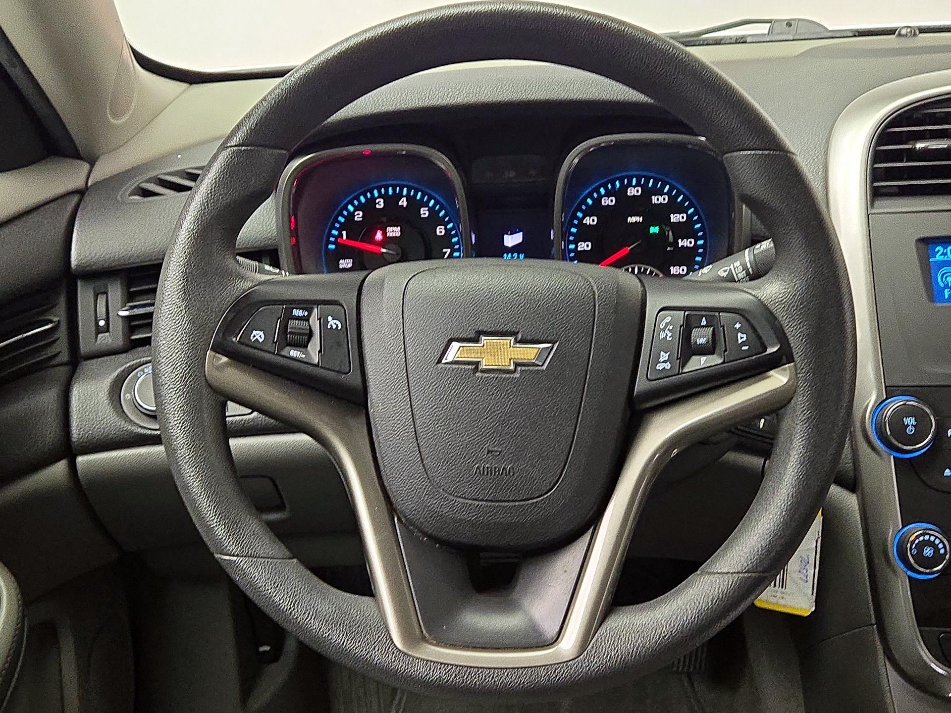 Thumbnail: 2015 Chevrolet Malibu - 10