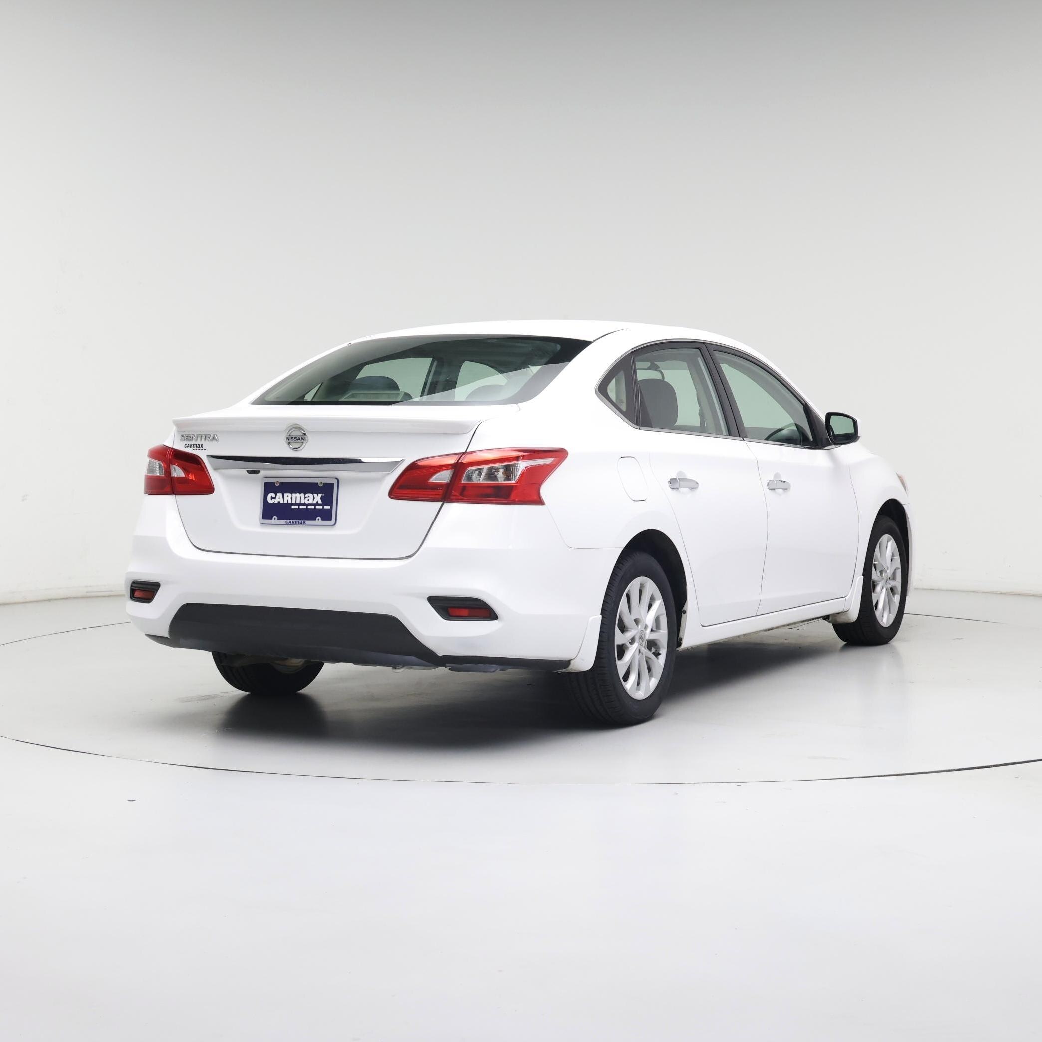 Thumbnail: 2019 Nissan Sentra - 8